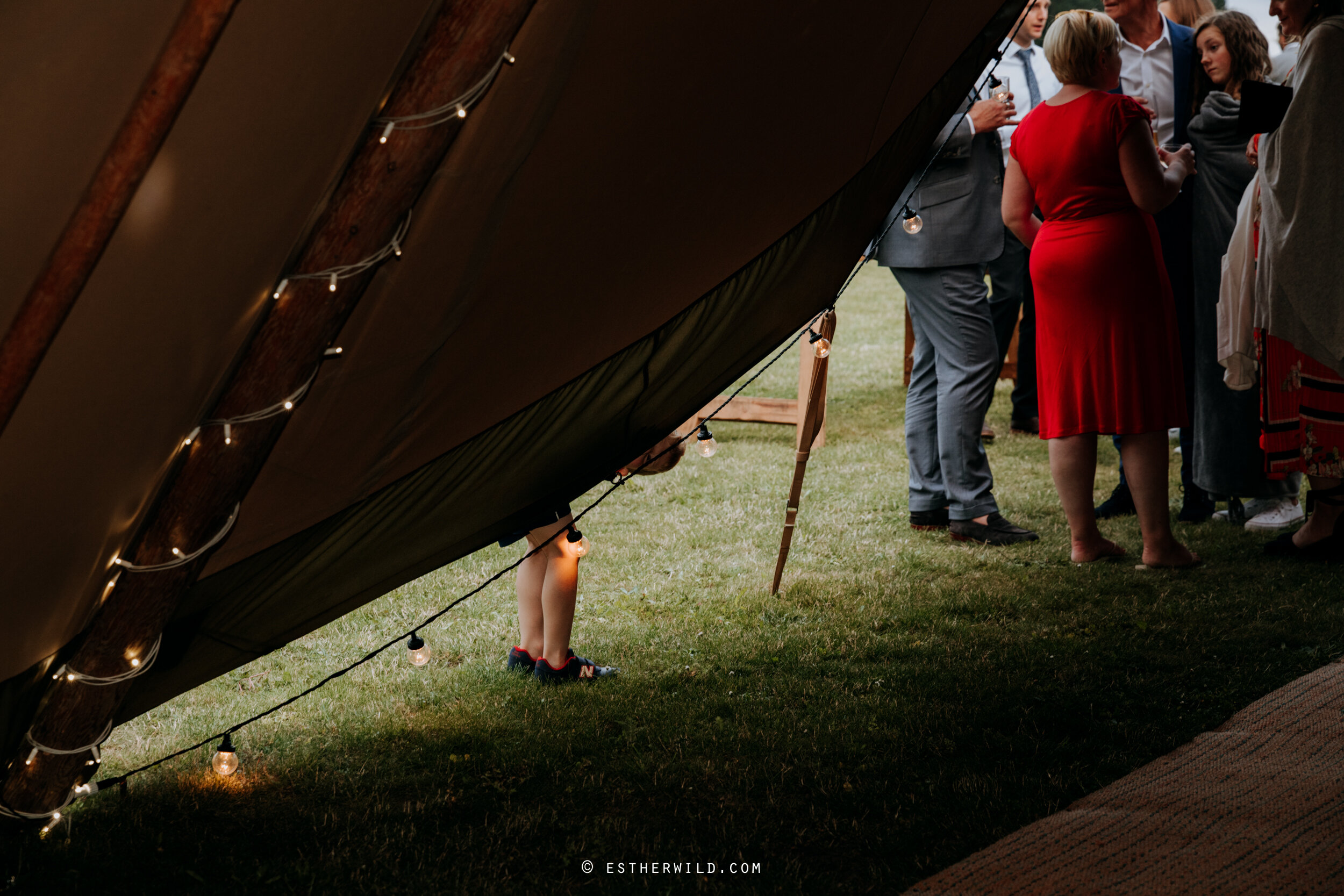 Barn_Drift_Cley_Norfolk_Wedding_Esther_Wild_Photographer_©_Esther_Wild_673-IMG_2309.jpg