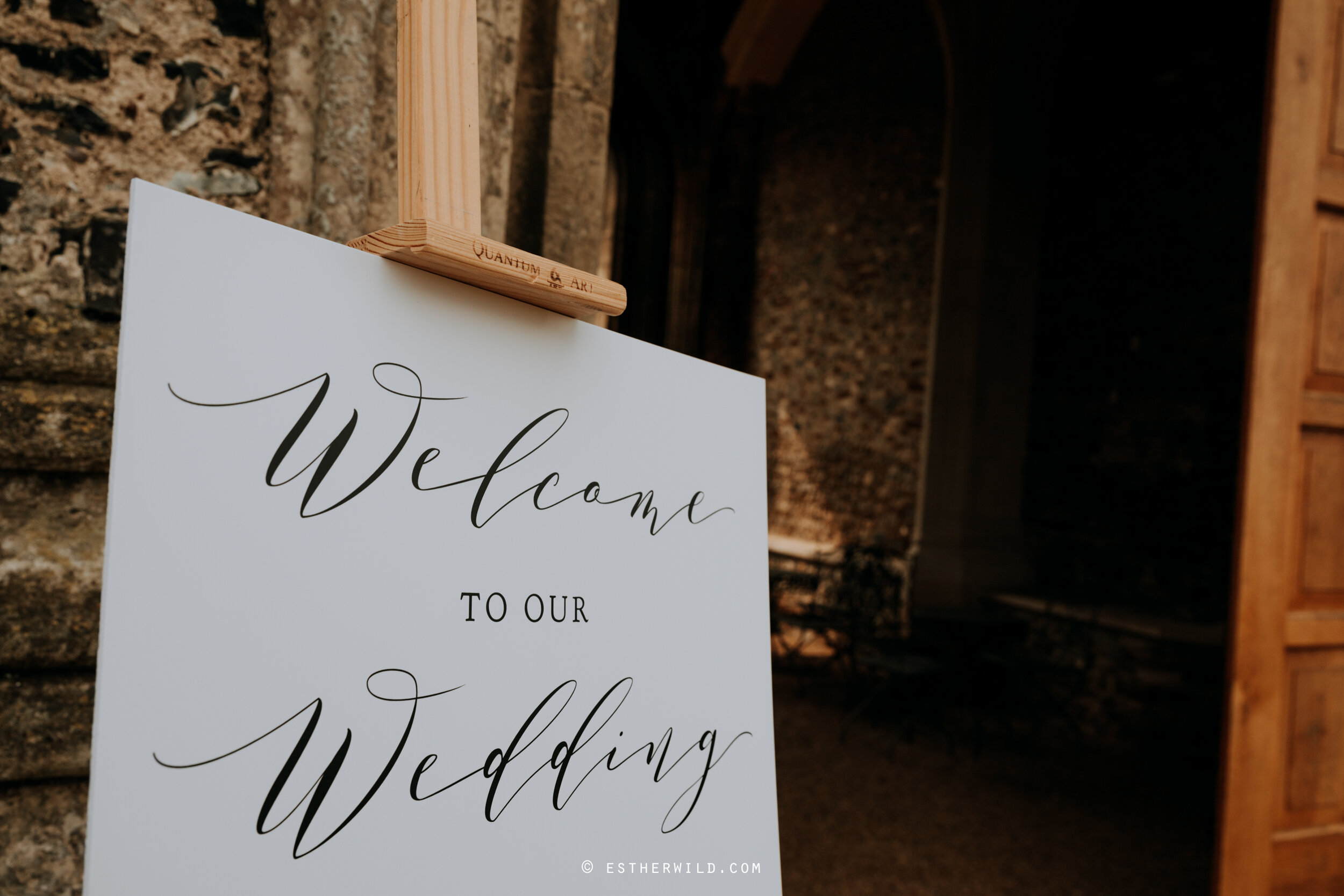 Pentney_Abbey_Kings_Lynn_Norfolk_Wedding_Esther_Wild_Photographer_©Esther_Wild_IMG_0066.jpg