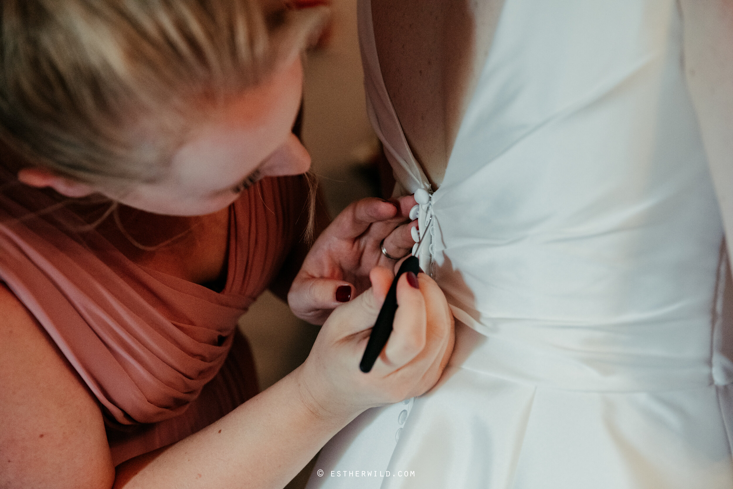 Pentney_Abbey_Kings_Lynn_Norfolk_Wedding_Esther_Wild_Photographer_©Esther_Wild_IMG_0293.jpg