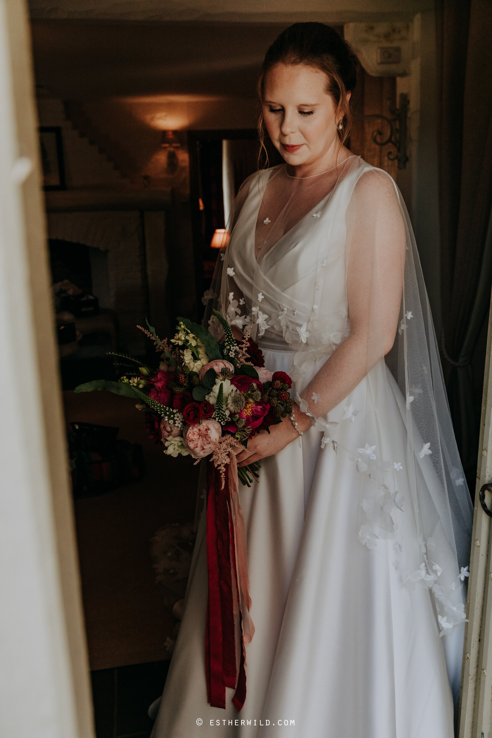 Pentney_Abbey_Kings_Lynn_Norfolk_Wedding_Esther_Wild_Photographer_©Esther_Wild_IMG_0352.jpg