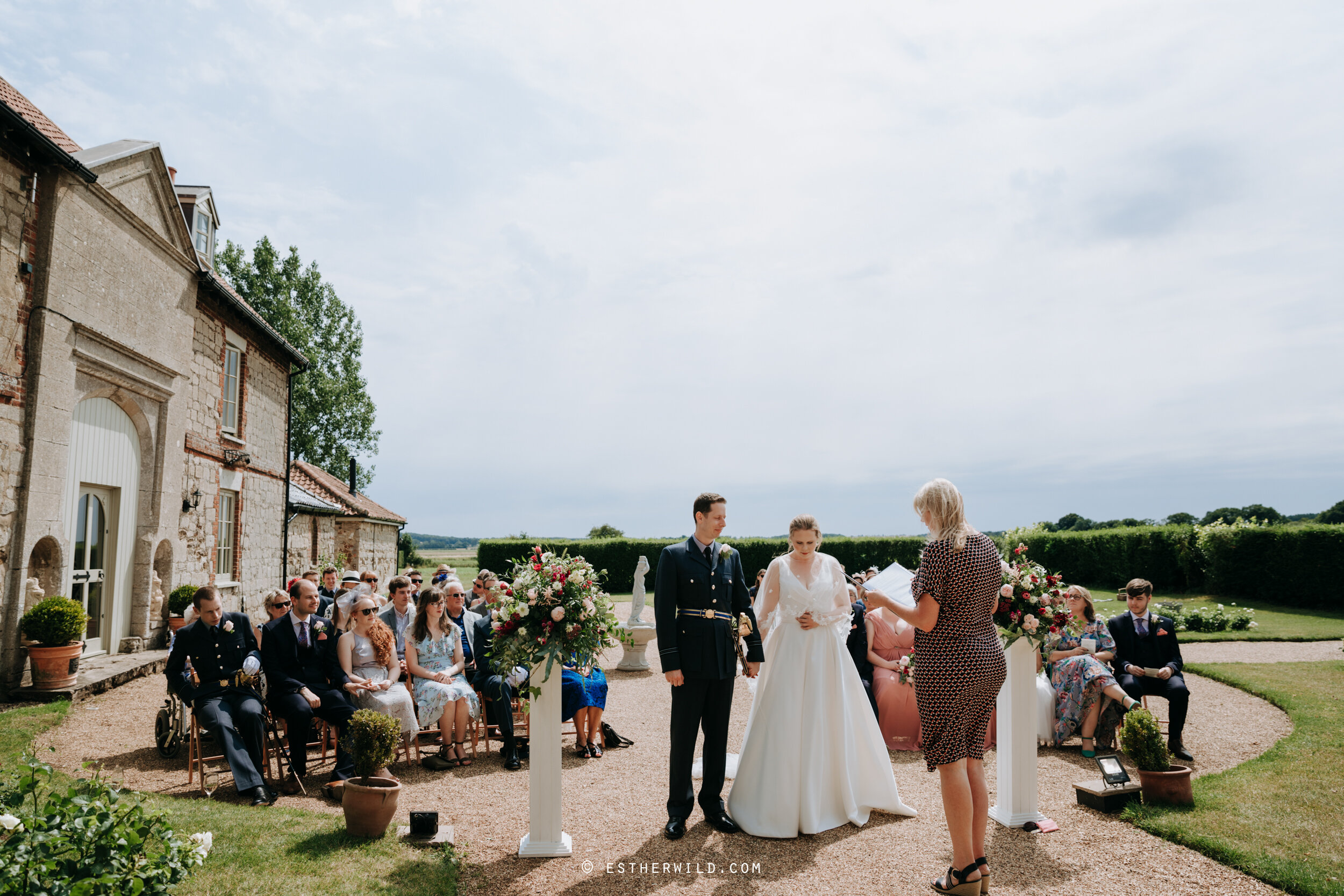 Pentney_Abbey_Kings_Lynn_Norfolk_Wedding_Esther_Wild_Photographer_©Esther_Wild_IMG_0419.jpg