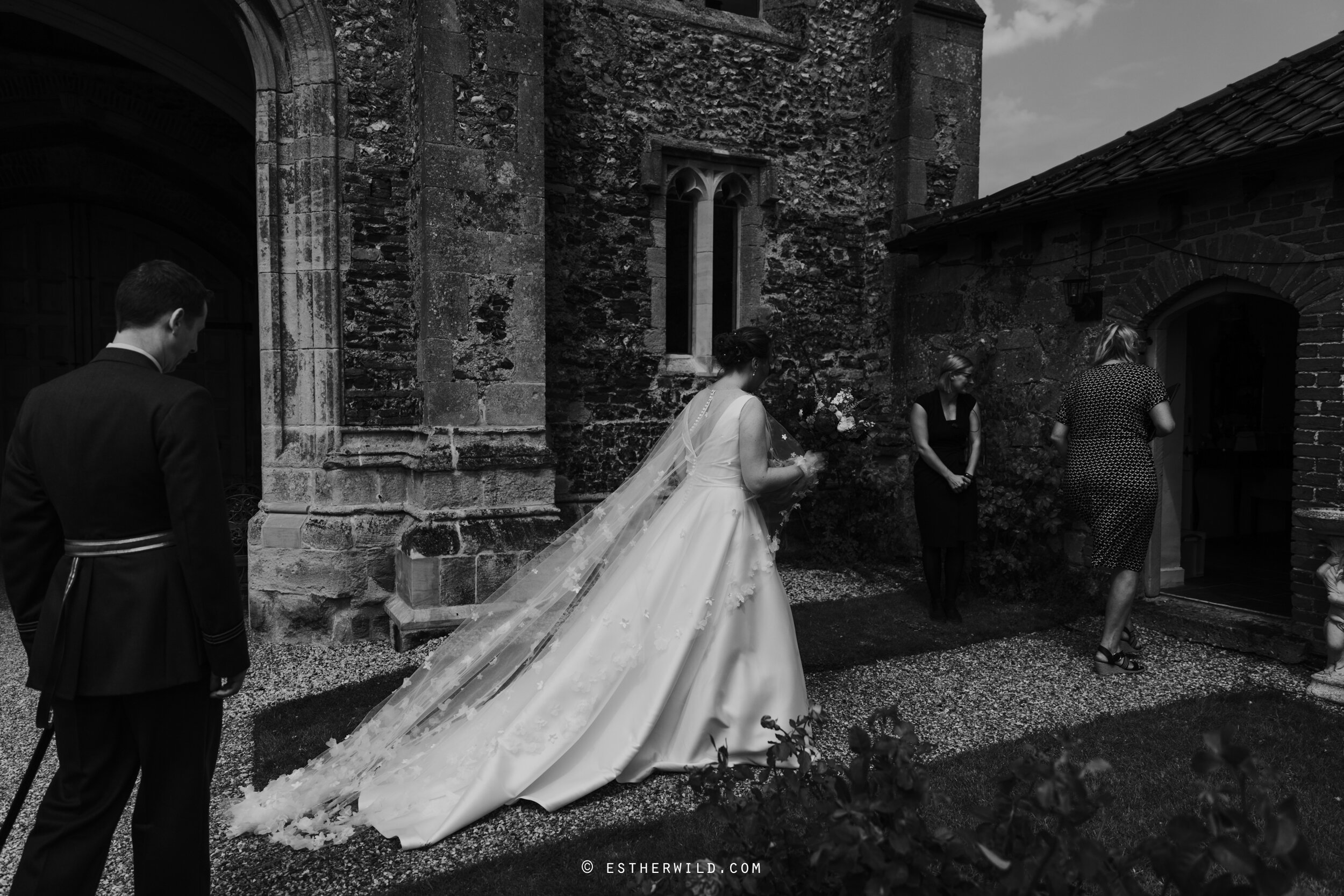 Pentney_Abbey_Kings_Lynn_Norfolk_Wedding_Esther_Wild_Photographer_©Esther_Wild_IMG_0470-2.jpg