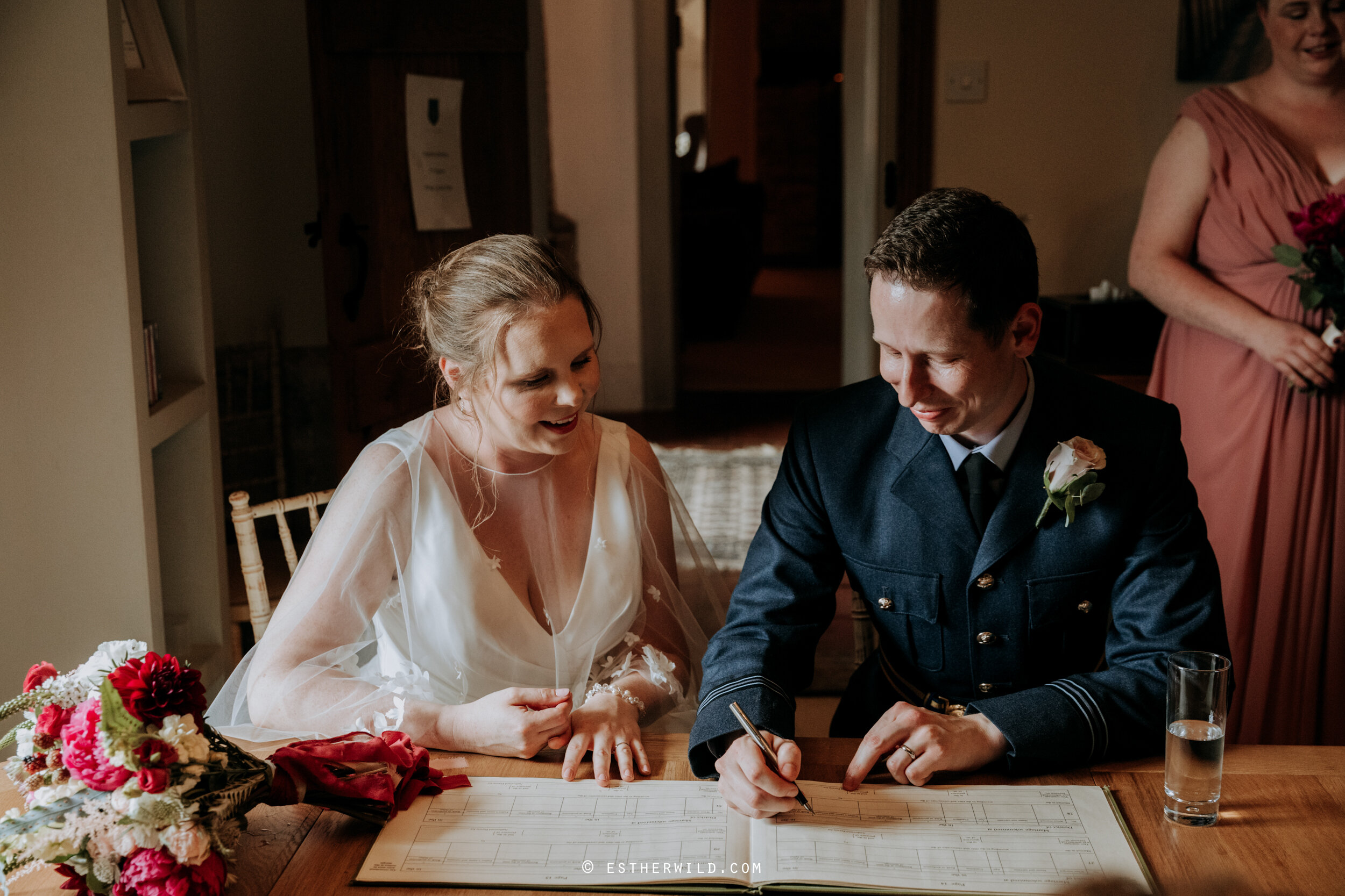 Pentney_Abbey_Kings_Lynn_Norfolk_Wedding_Esther_Wild_Photographer_©Esther_Wild_IMG_0489.jpg