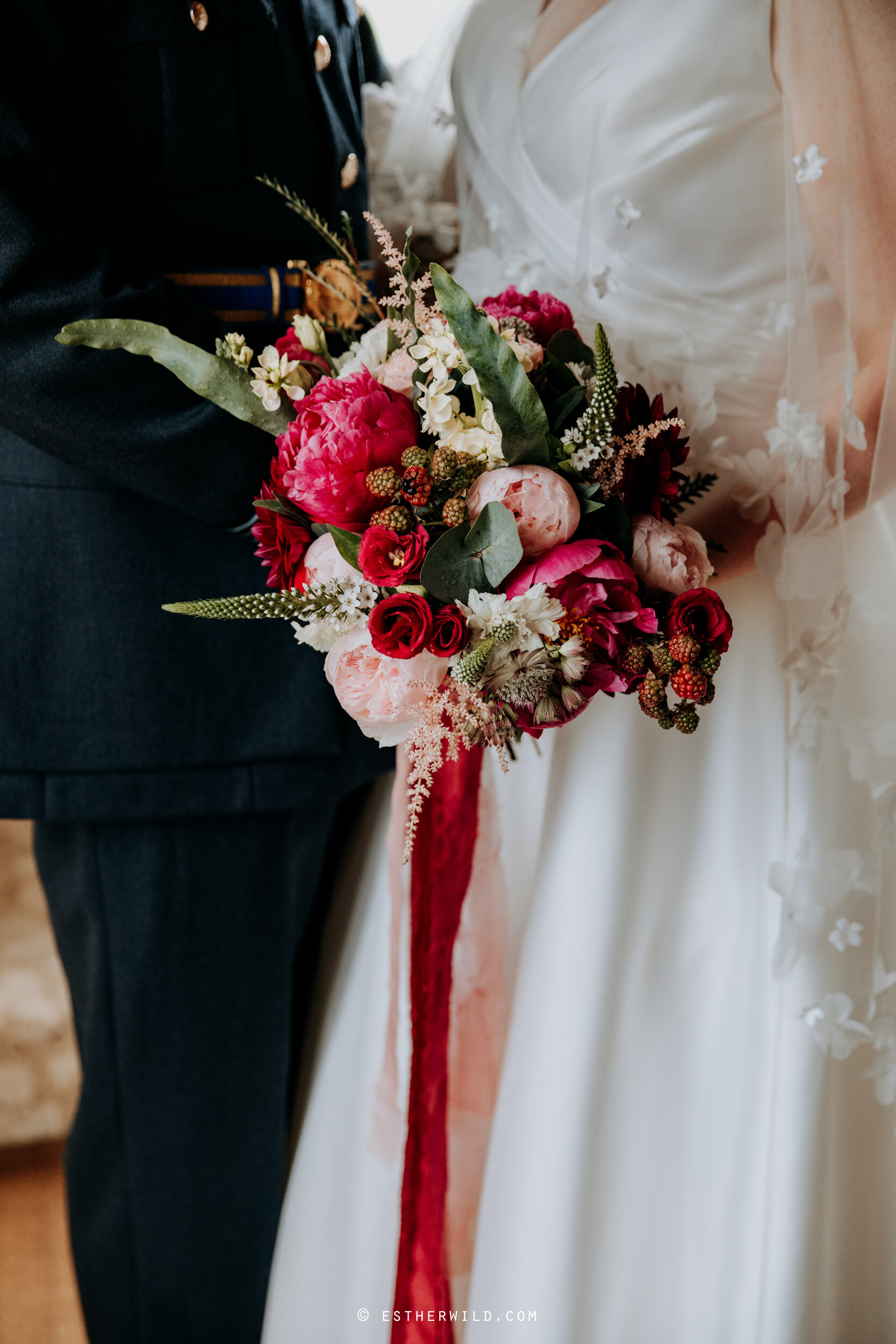 Pentney_Abbey_Kings_Lynn_Norfolk_Wedding_Esther_Wild_Photographer_©Esther_Wild_IMG_0879.jpg