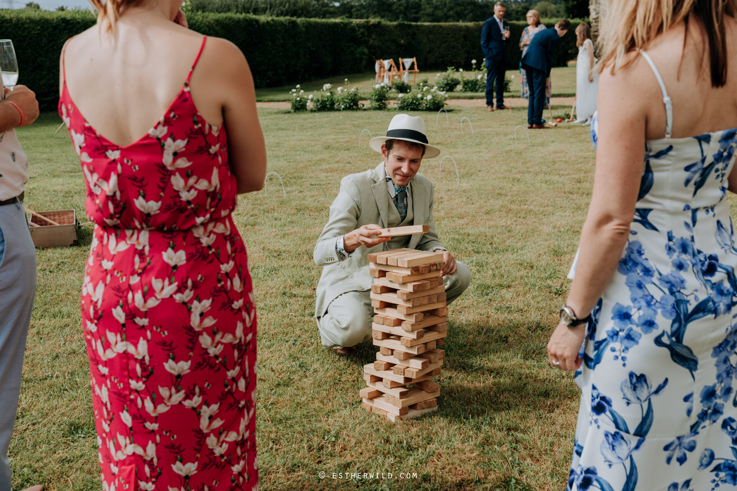 Pentney_Abbey_Kings_Lynn_Norfolk_Wedding_Esther_Wild_Photographer_©Esther_Wild_IMG_0941.jpg