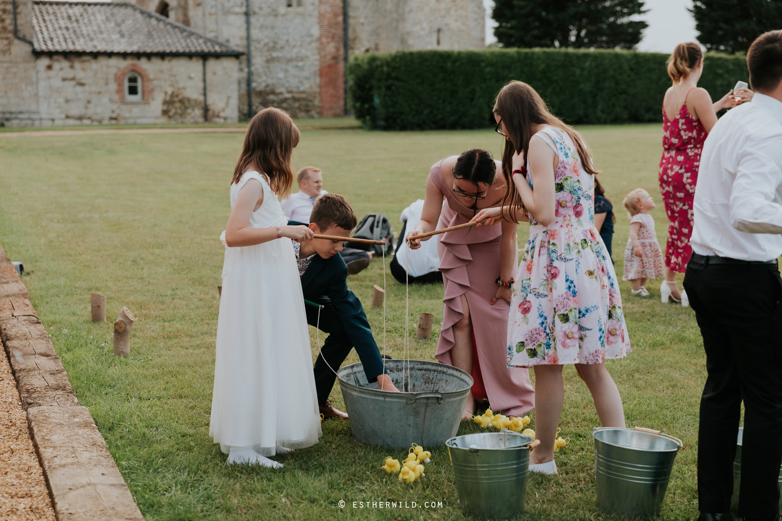 Pentney_Abbey_Kings_Lynn_Norfolk_Wedding_Esther_Wild_Photographer_©Esther_Wild_IMG_1591.jpg