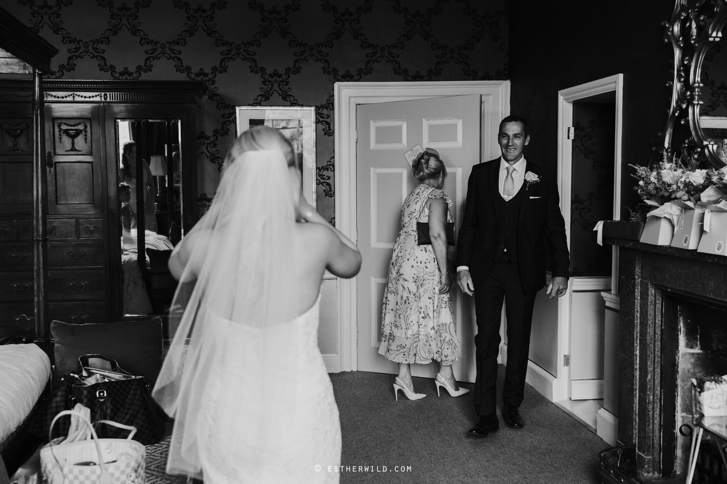 Kimberley_Hall_Norfolk_Wedding_Esther_Wild_Photographer_©Esther_Wild_157-IMG_0486.jpg