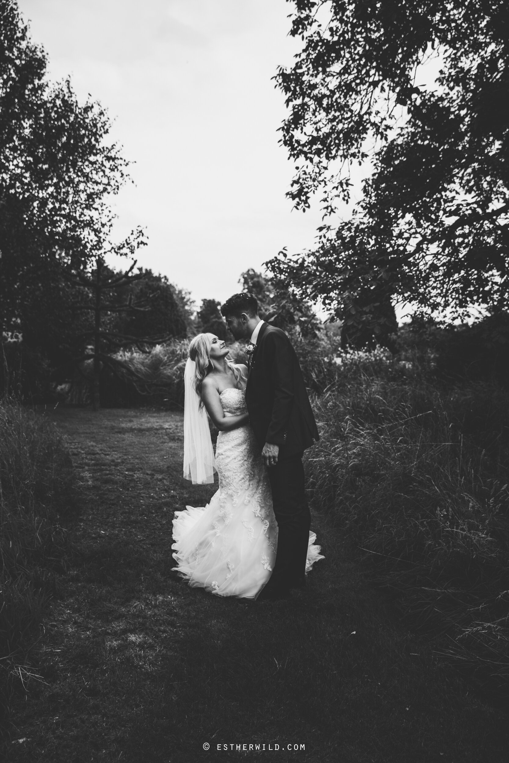 Kimberley_Hall_Norfolk_Wedding_Esther_Wild_Photographer_©Esther_Wild_454-IMG_1372.jpg