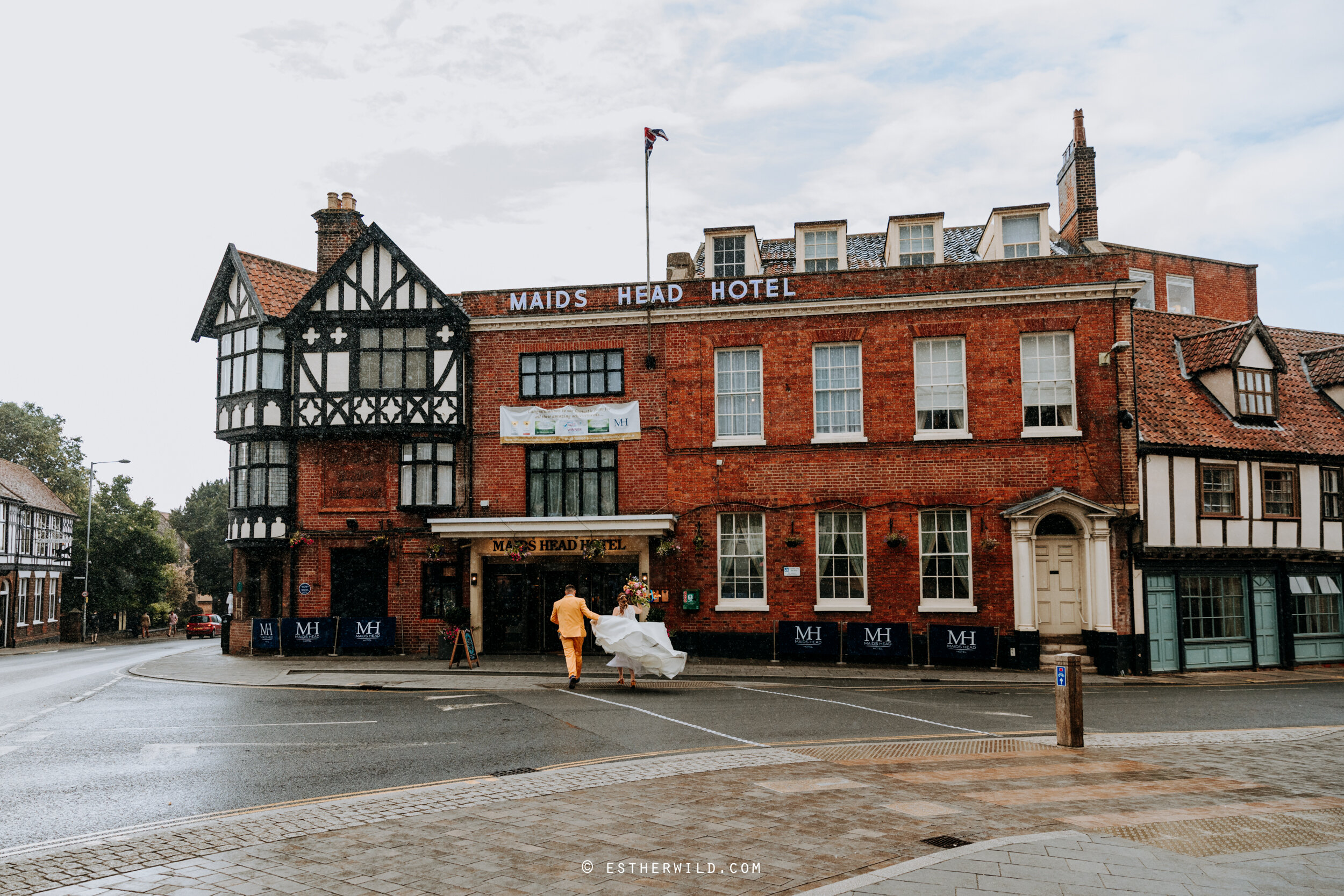 Town_Hall_Norwich_Norfolk_Wedding_Esther_Wild_Photographer_©Esther_Wild_432-IMG_9068.jpg