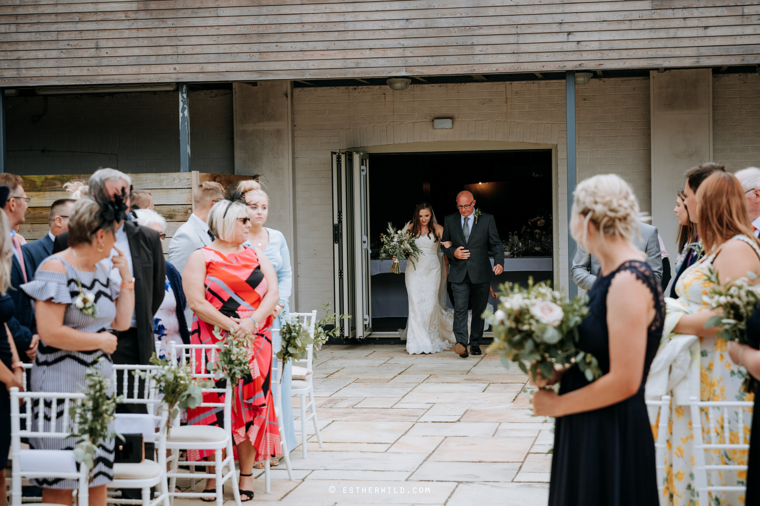 Ffolkes_Arms_Kings_Lynn_Norfolk_Wedding_Esther_Wild_Photographer_©Esther_Wild_143-IMG_0386.jpg