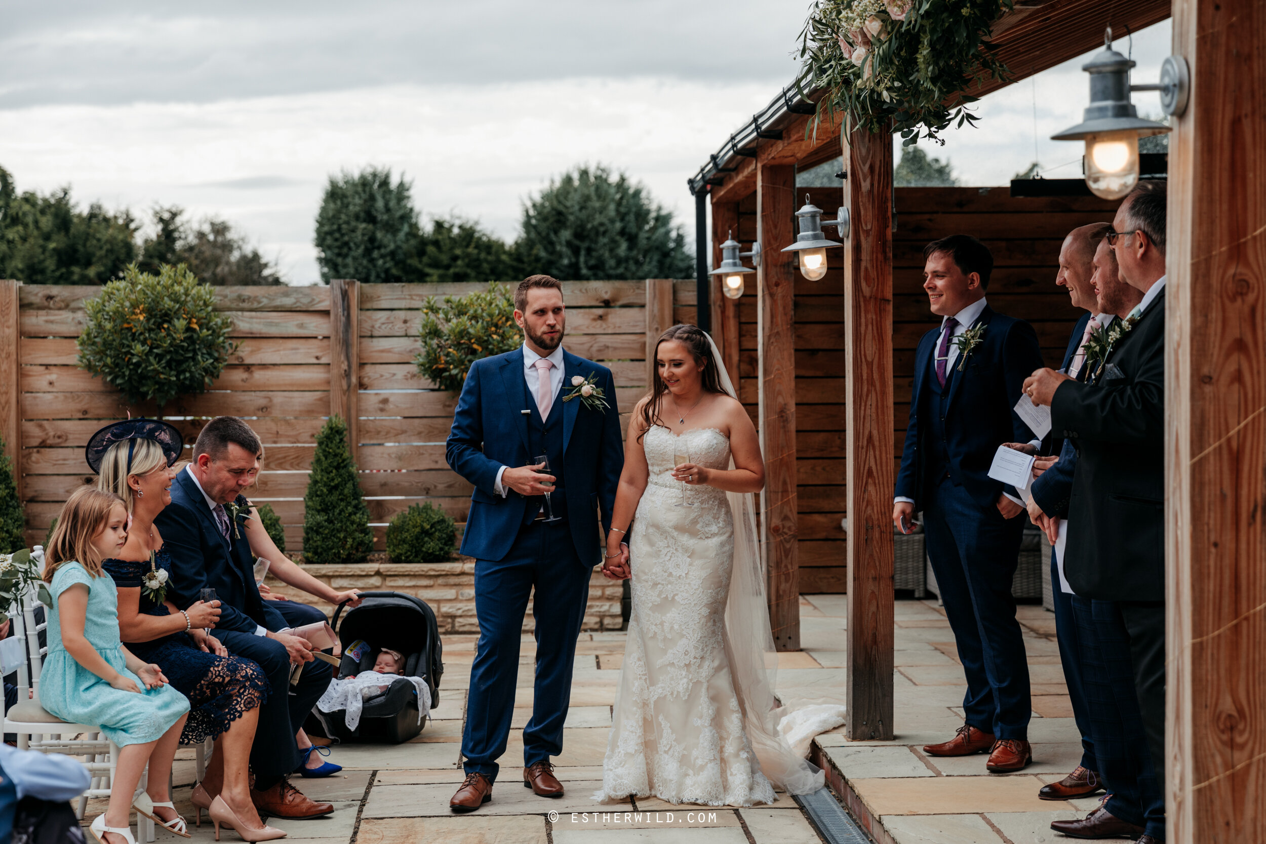 Ffolkes_Arms_Kings_Lynn_Norfolk_Wedding_Esther_Wild_Photographer_©Esther_Wild_292-IMG_0700.jpg