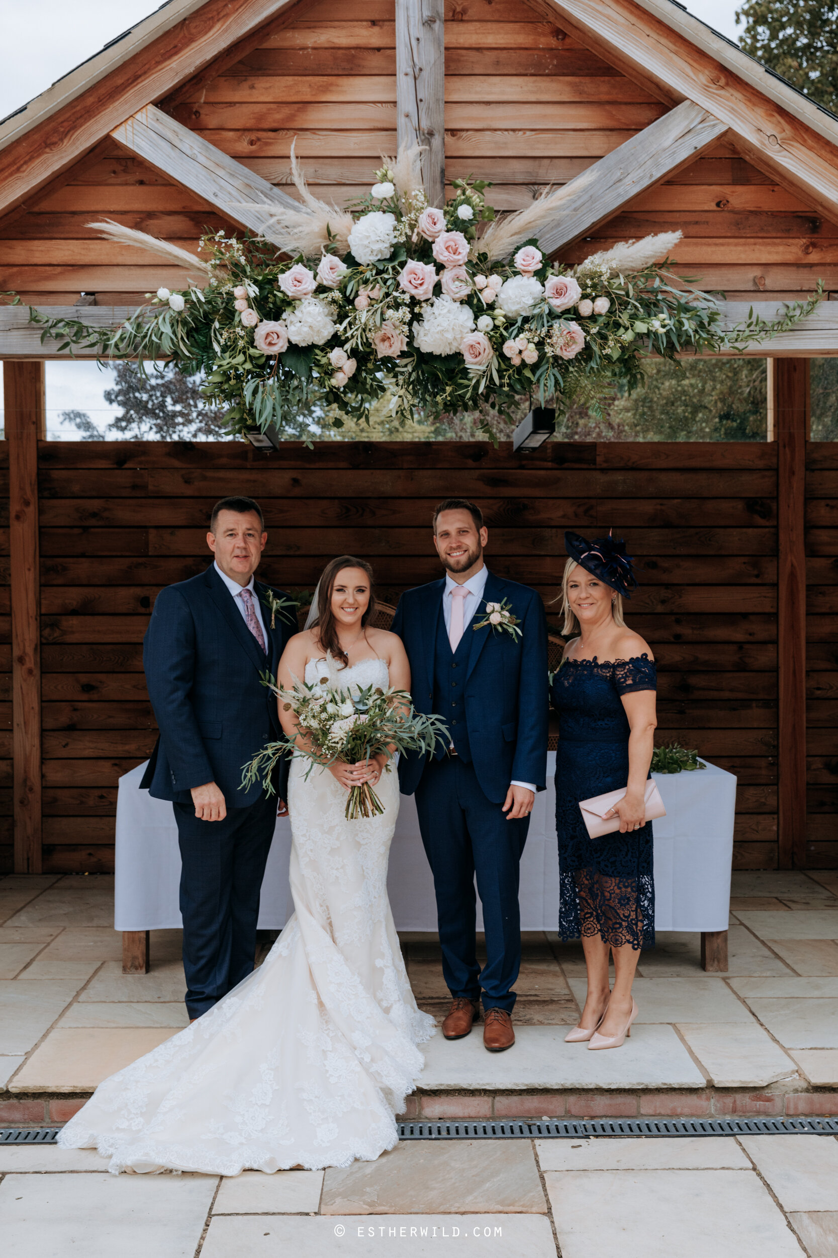 Ffolkes_Arms_Kings_Lynn_Norfolk_Wedding_Esther_Wild_Photographer_©Esther_Wild_318-IMG_0760.jpg