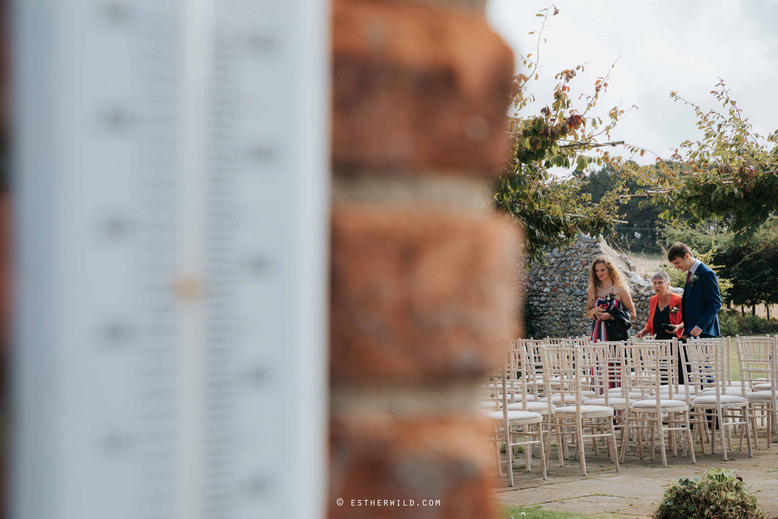 Cley_Barn_Drift_Norfolk_Wedding_Venue_Documentary_Photographer_Photography_Elopement©Esther_Wild_106-IMG_0314.jpg