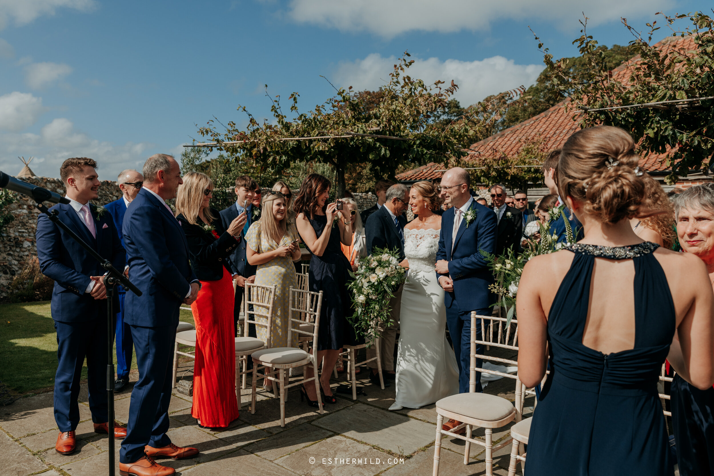 Cley_Barn_Drift_Norfolk_Wedding_Venue_Documentary_Photographer_Photography_Elopement©Esther_Wild_138-IMG_0387.jpg