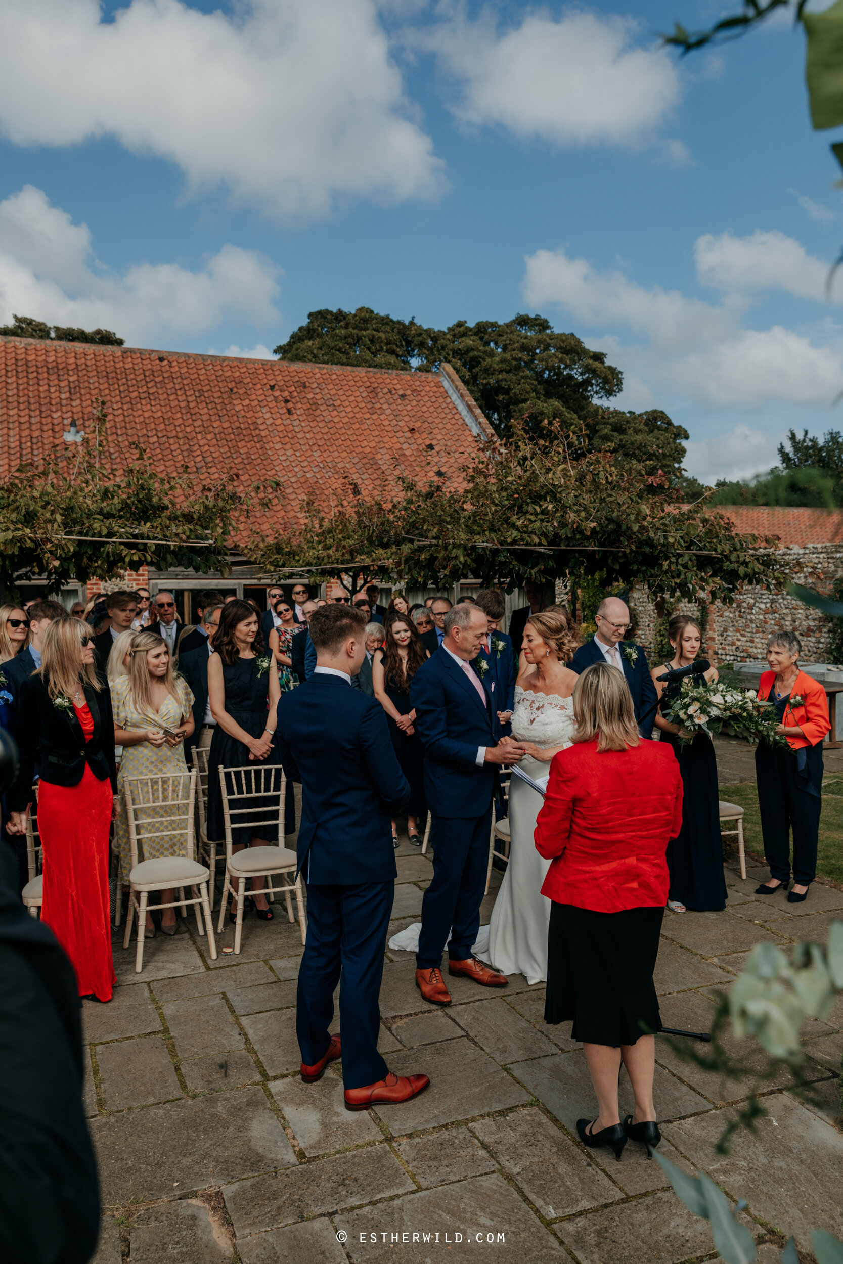 Cley_Barn_Drift_Norfolk_Wedding_Venue_Documentary_Photographer_Photography_Elopement©Esther_Wild_169-IMG_0429.jpg