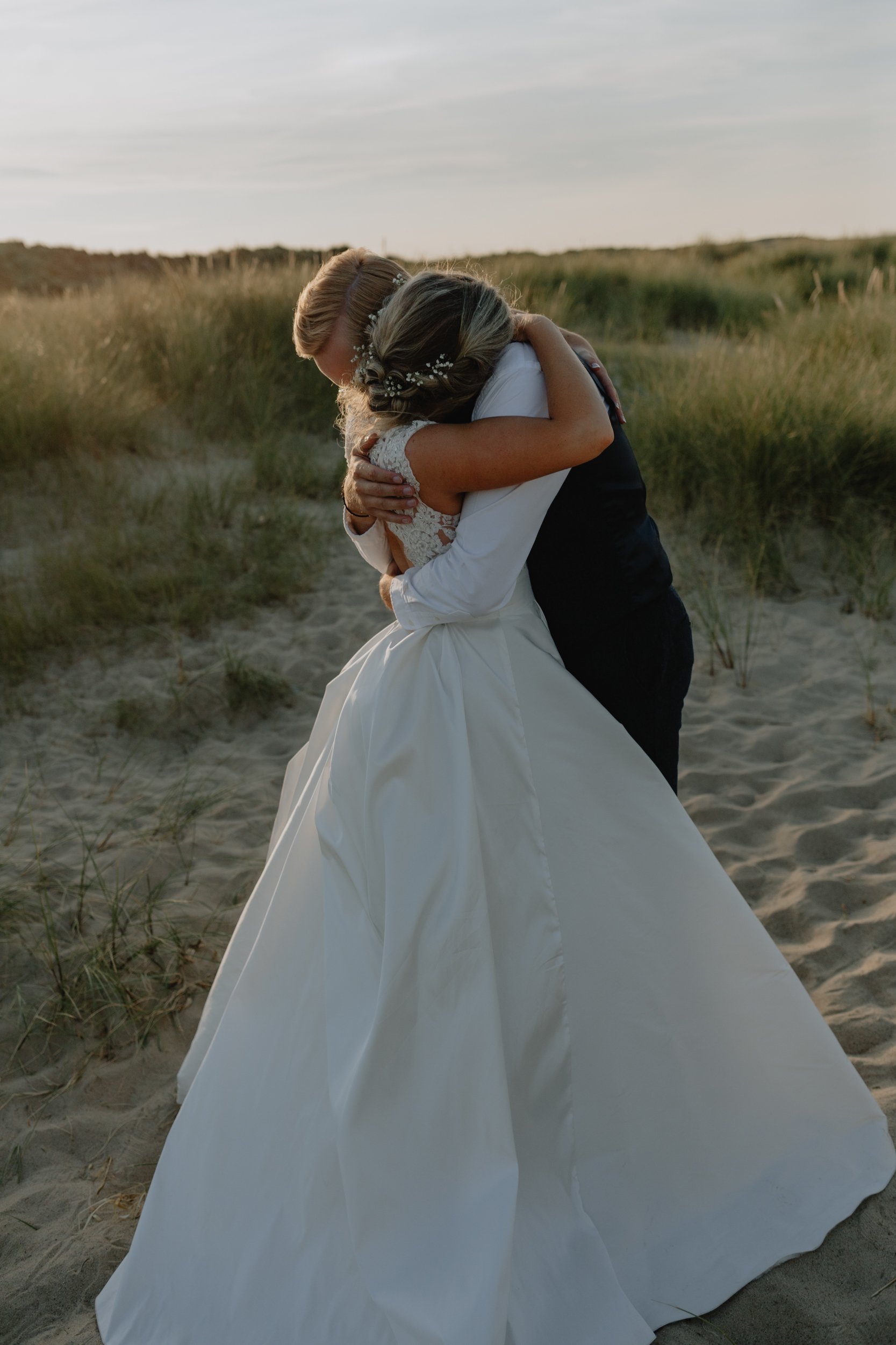 Norfolk_Beach_Somerton_Wedding_Photographer_EstherWild-596.jpg