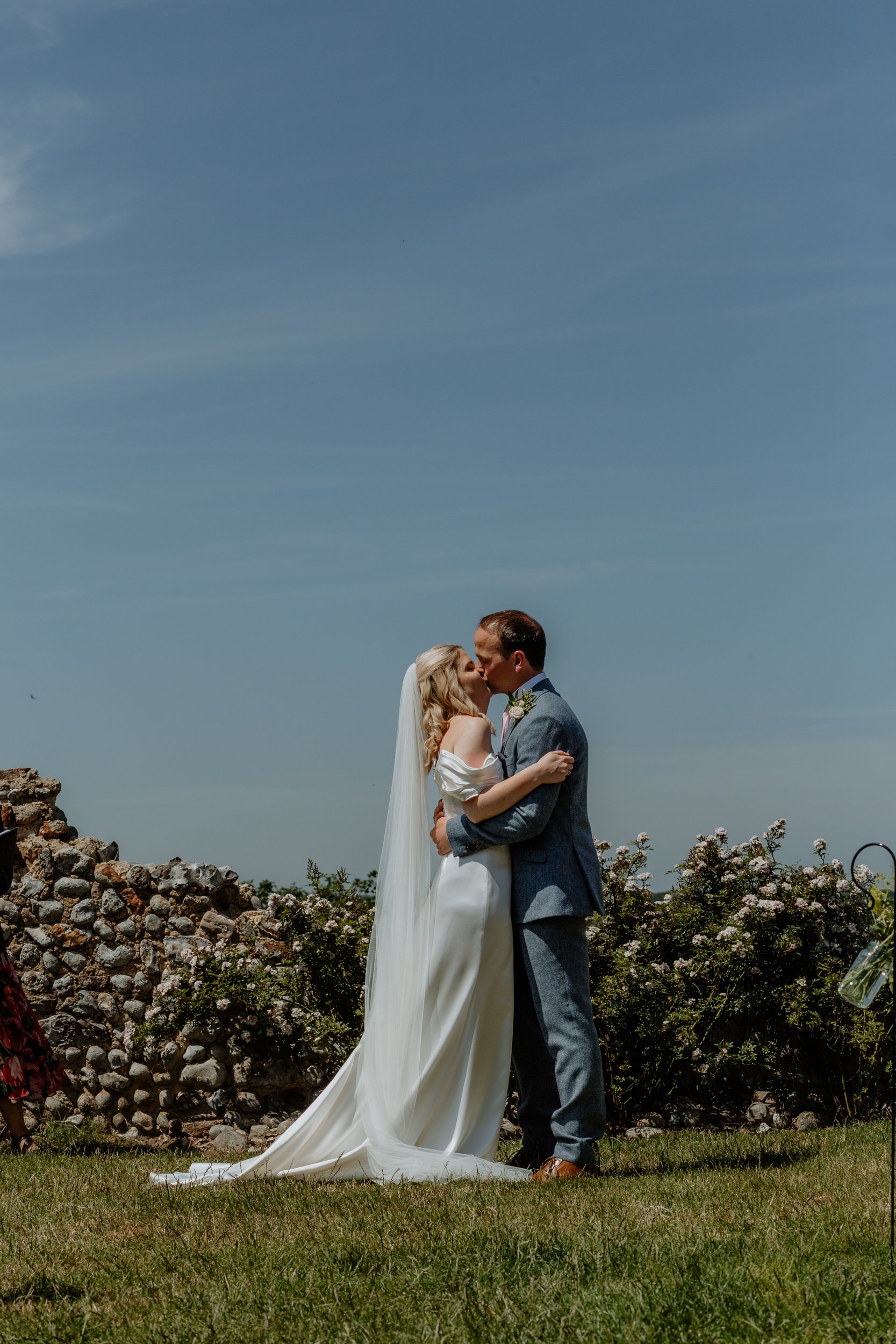 Barn_Drift_Norfolk_Beach_Wedding_Photographer_EstherWild-150.jpg