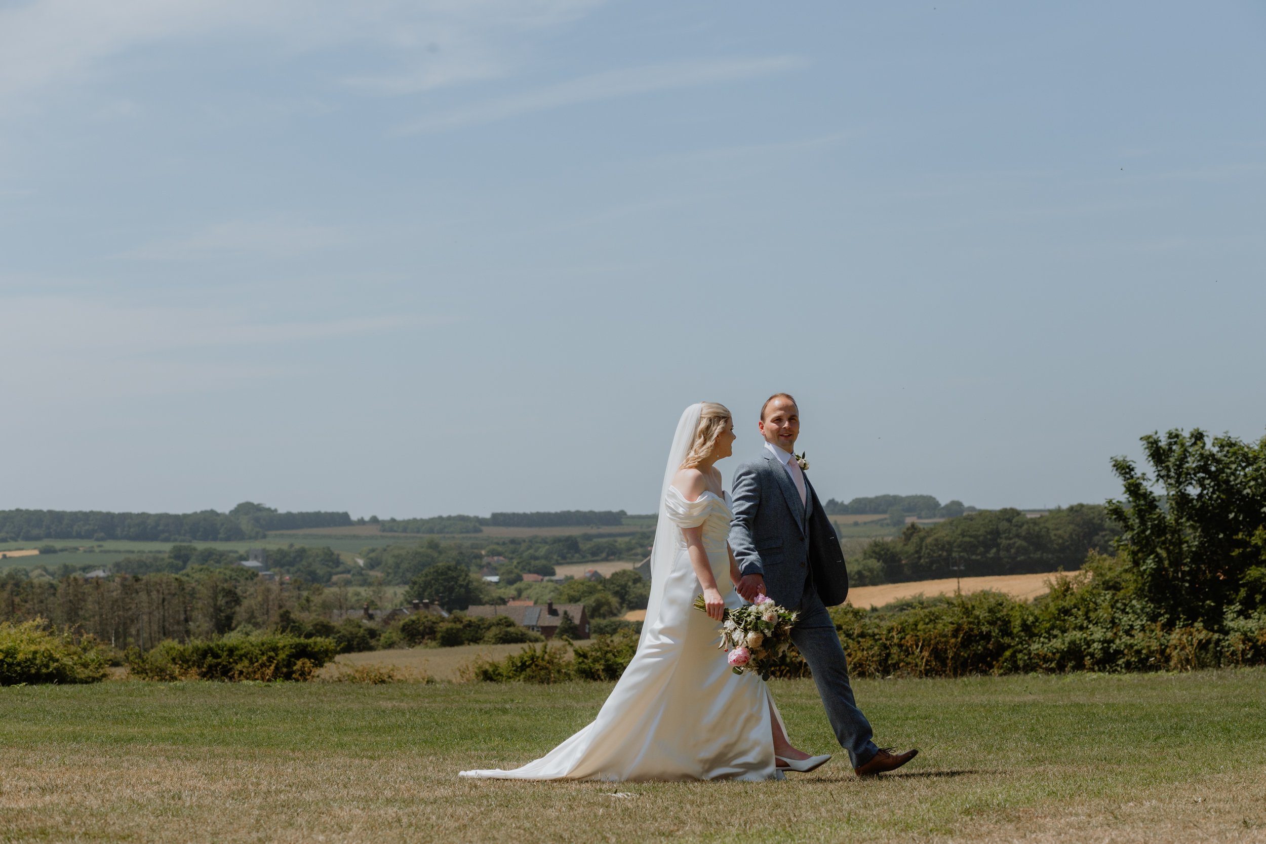 Barn_Drift_Norfolk_Beach_Wedding_Photographer_EstherWild-224.jpg