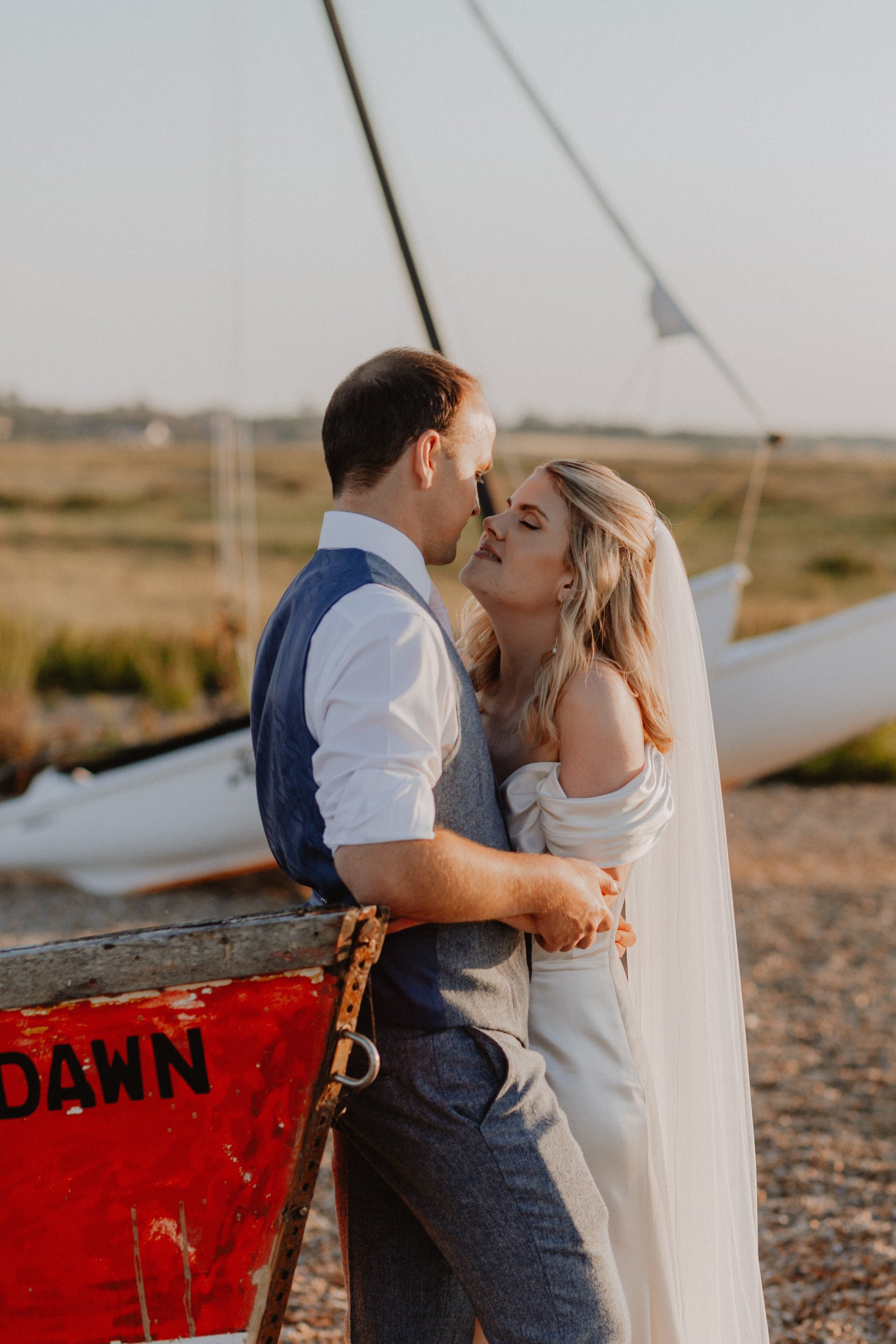 Barn_Drift_Norfolk_Beach_Wedding_Photographer_EstherWild-592.jpg