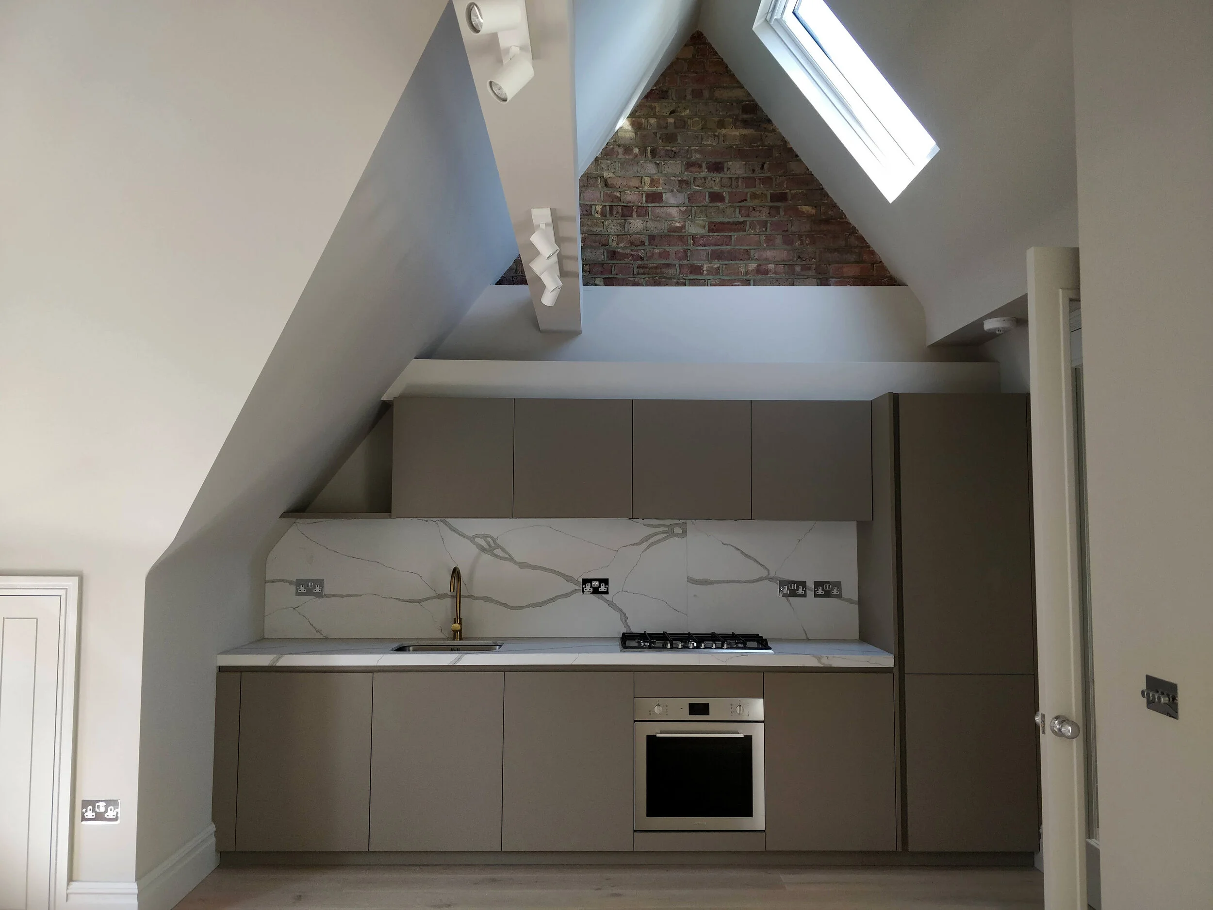 17026_W3_interior_01.jpg