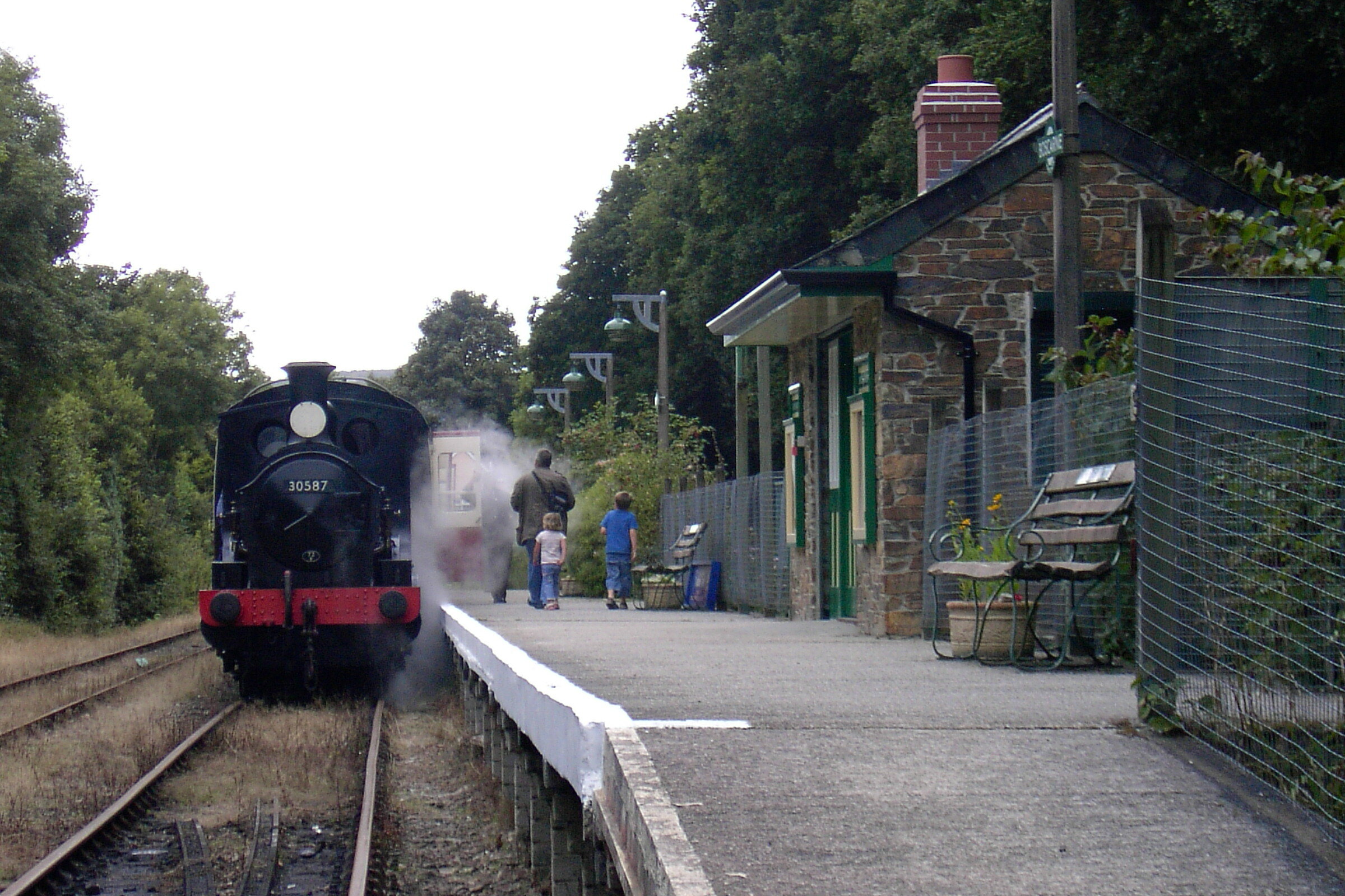 Boscarne Junction_railway stop_03.JPG