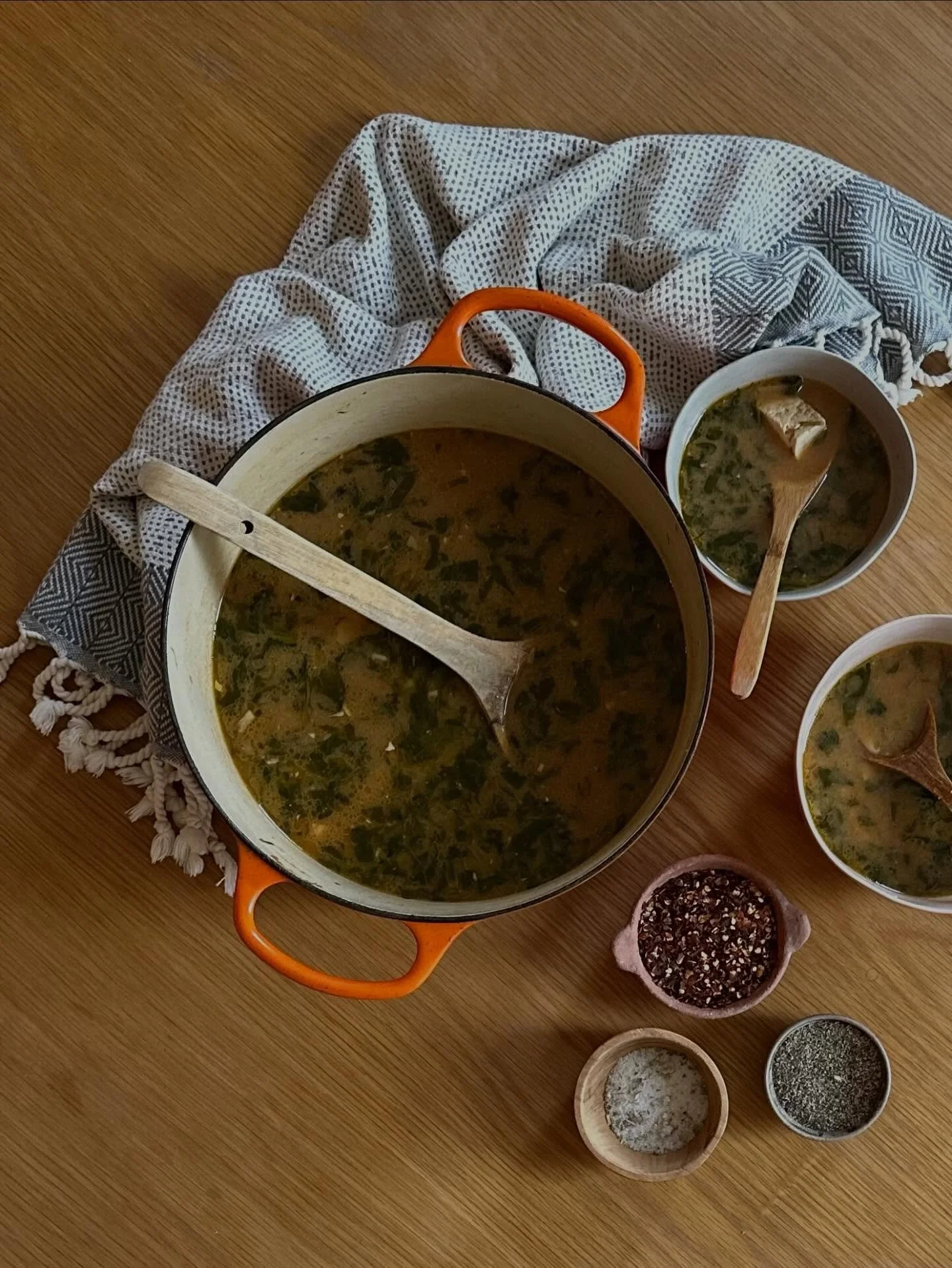 🍲SOUP FOR BREAKFAST? You bet!

In Chinese Medicine, mornings are all about warming and awakening the digestive fire so starting your day with something gentle and nourishing sets the tone for energy, mood, and metabolism all day long.

✨ Benefits of