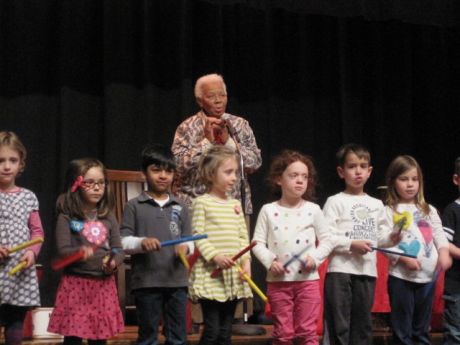 Ella Jenkins visits the Crow Island students.