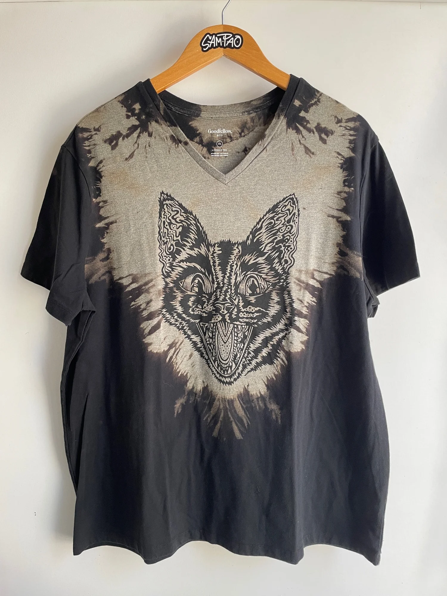2XL voice v neck tee — SPAO