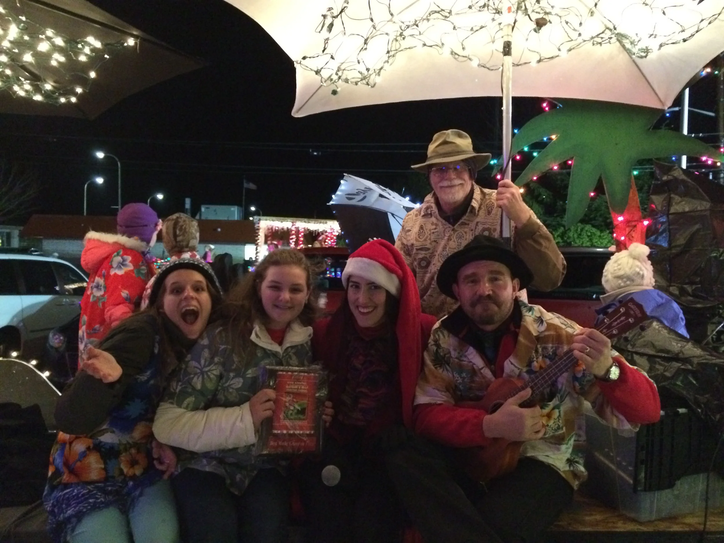 Voice and Ukulele team up for fun Christmas songs!