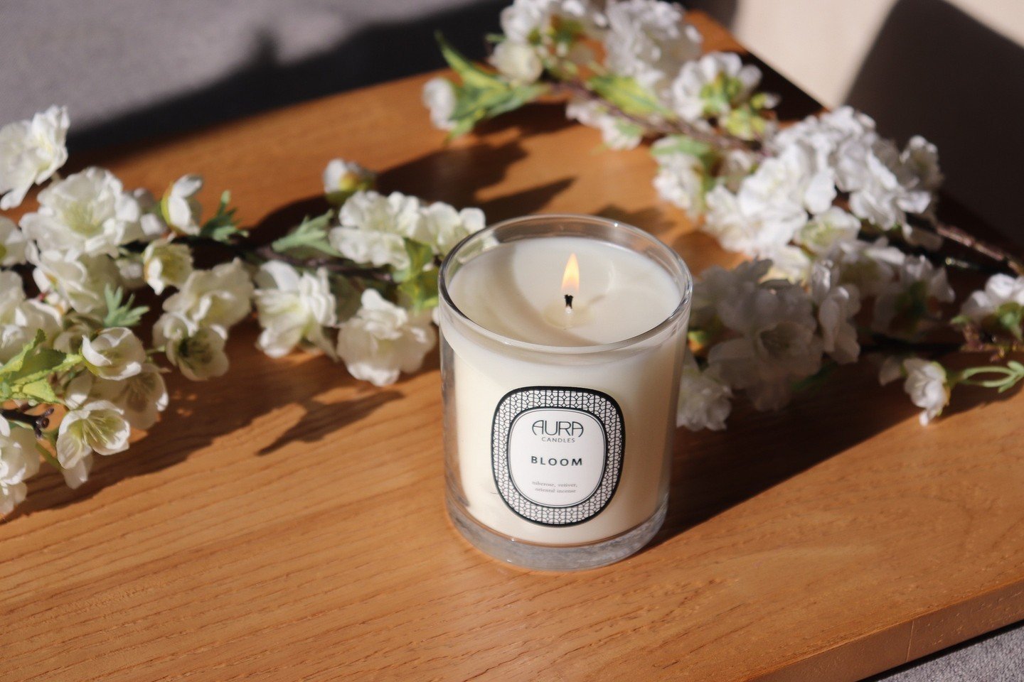 Who's in for a perfect combination of sunlit afternoons and floral fragrances, creating the ultimate relaxation vibes? 🌞🌸 Our fragrance, BLOOM, is a remarkable blend of tuberose, incense, and vetiver, resulting in a truly exquisite scent. Take a mo