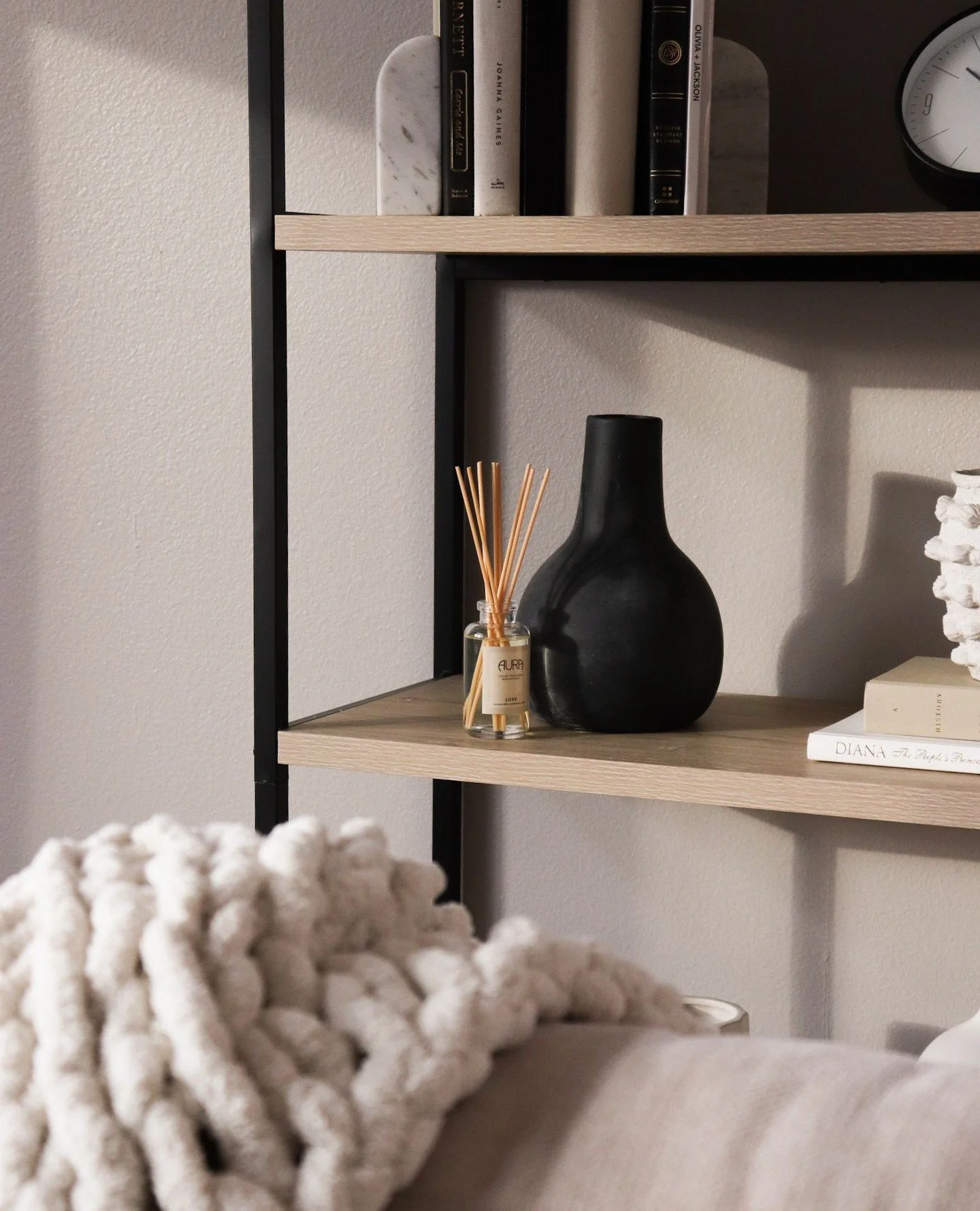 The gift that lasts forever. Mother's deserve it all. Give her the highest quality fragrance made with love right in Carlsbad, CA.⁠
⁠
From one mom to another, Aura Candles 🤍⁠
Shop diffusers in the link in our bio!