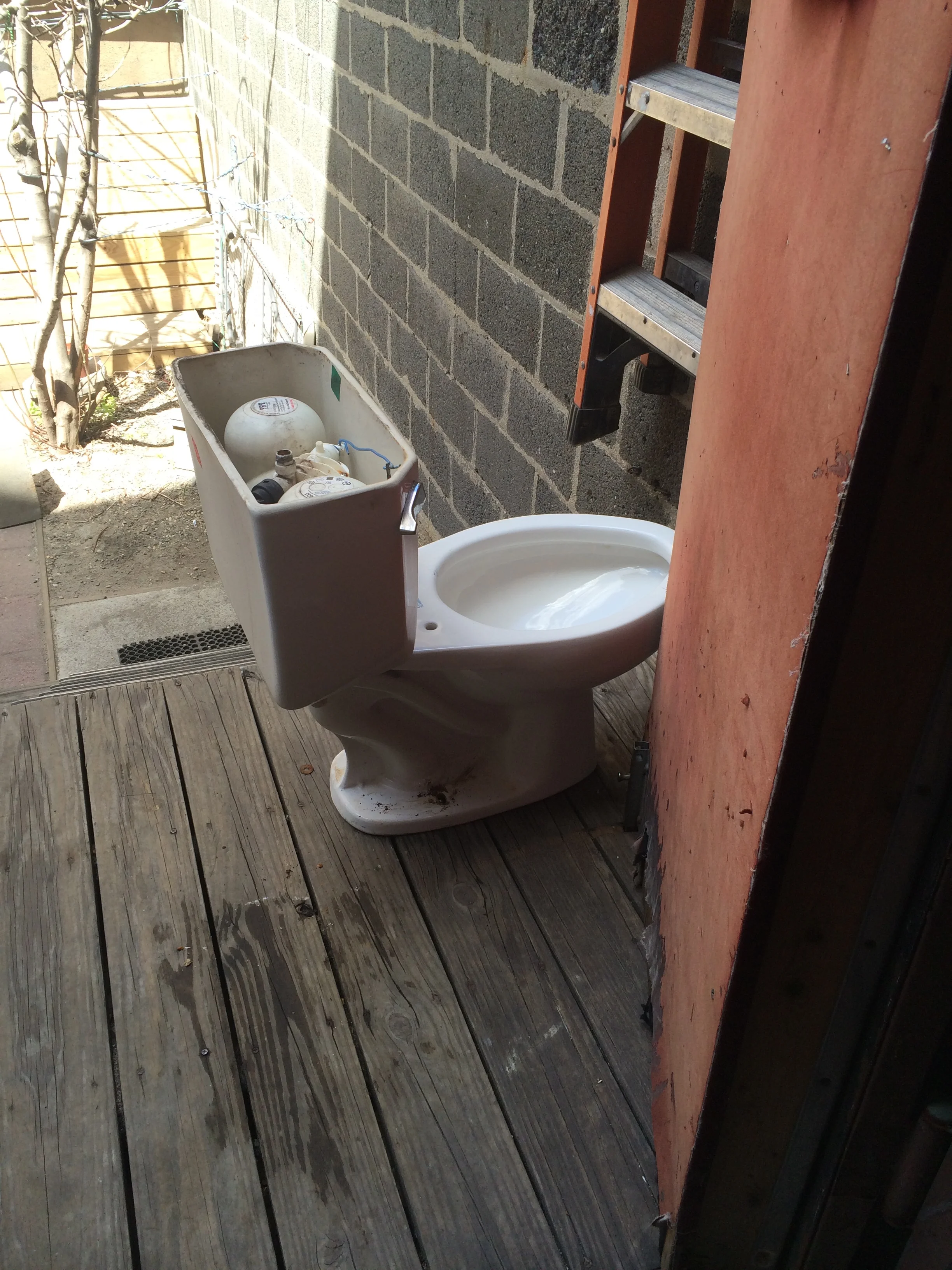 How to Repair a Wax Ring on a Toilet 