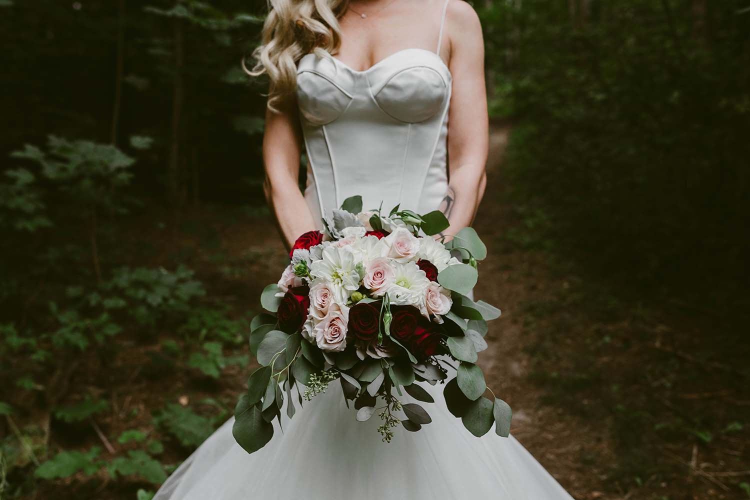 bridal-bouquet-toronto-florist-copperred-photography.jpg