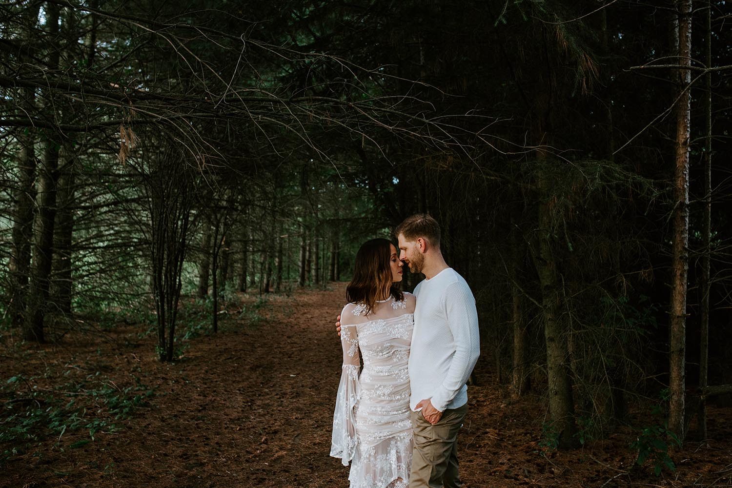 toronto-york-region-engagement-photographer-kortright-centre-copperred-photography.jpg