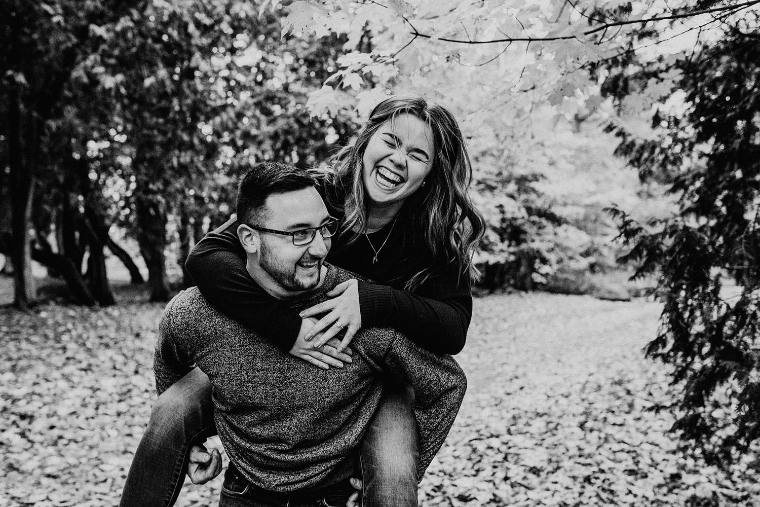 fall-engagement-photos-inspiration-copperred-photography.jpg