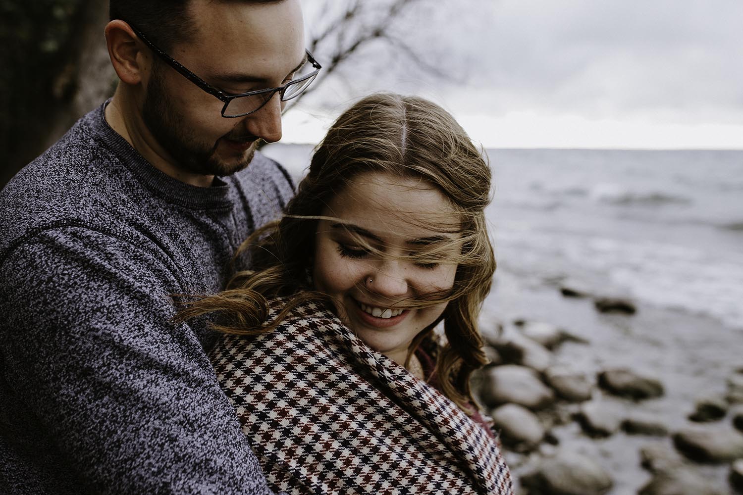 fall-engagement-photos-sibbald-park-copperred-photography.jpg