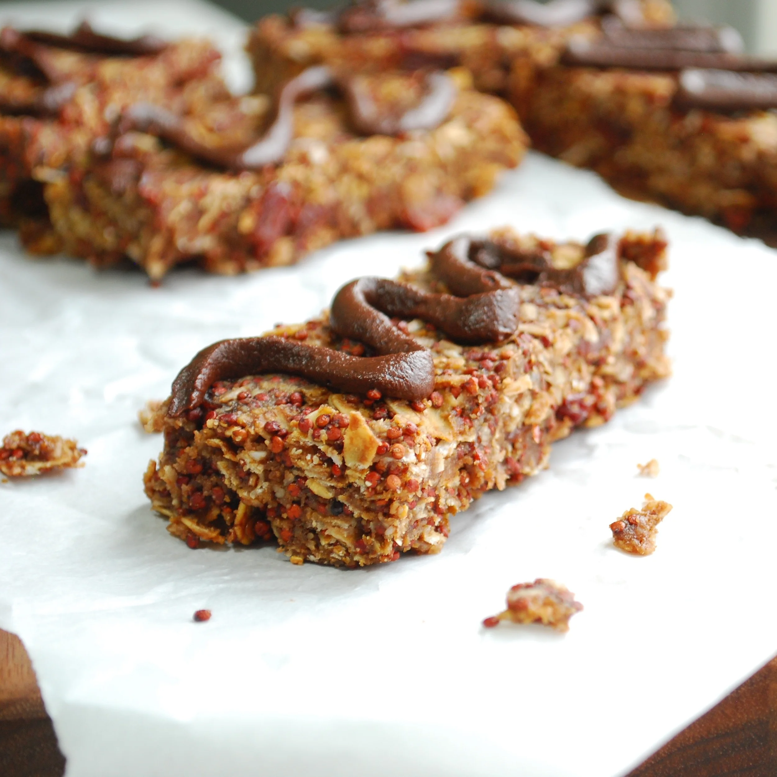 Chocolate Cherry Quinoa and Oat Bars