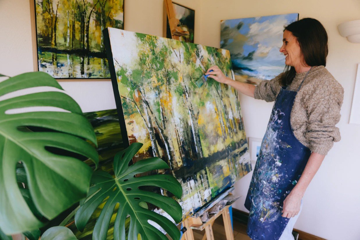 Meet Painter Belinda Reynell