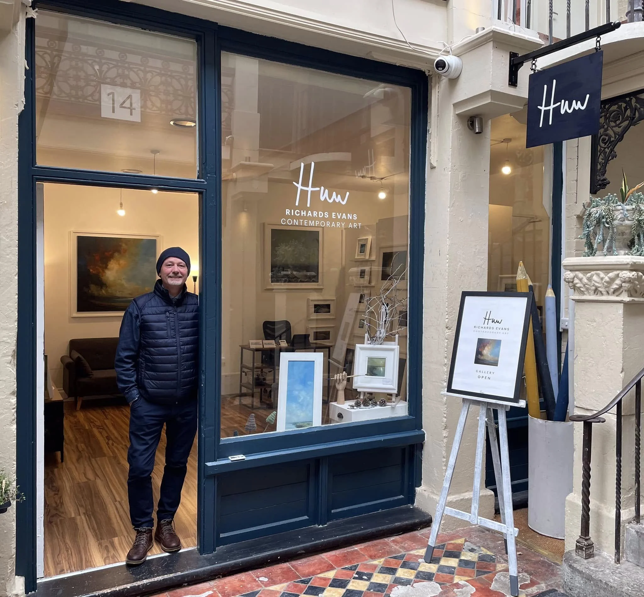 Meet the Artist Huw Richard-Evans