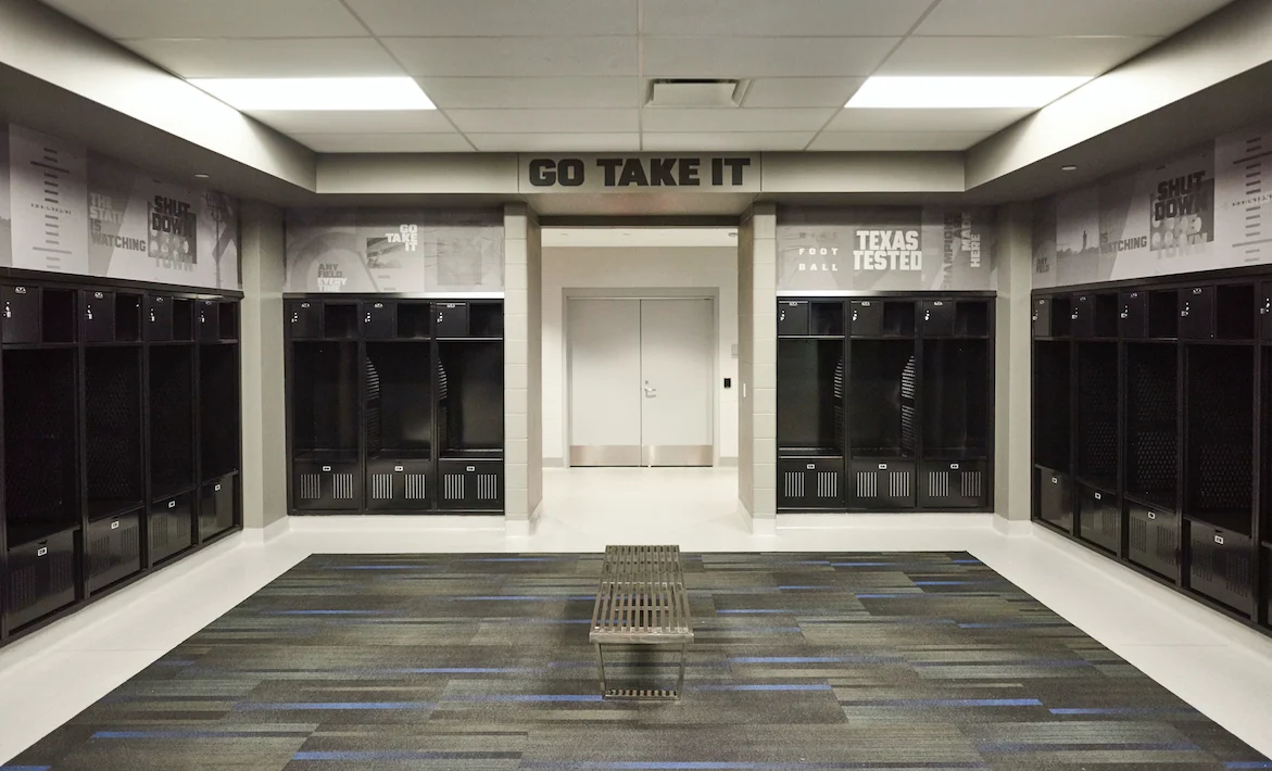 nike locker room