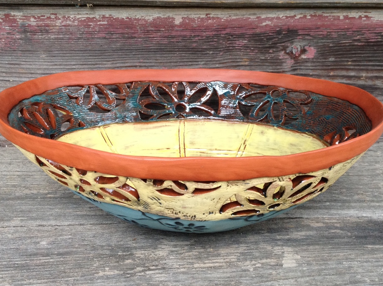 incised oval bowl.jpg