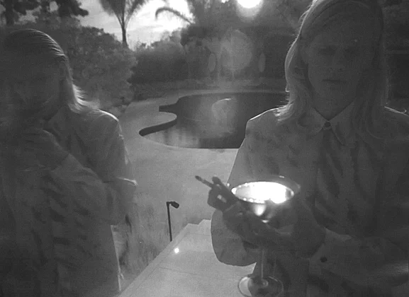 POOLSTORY_007.jpg