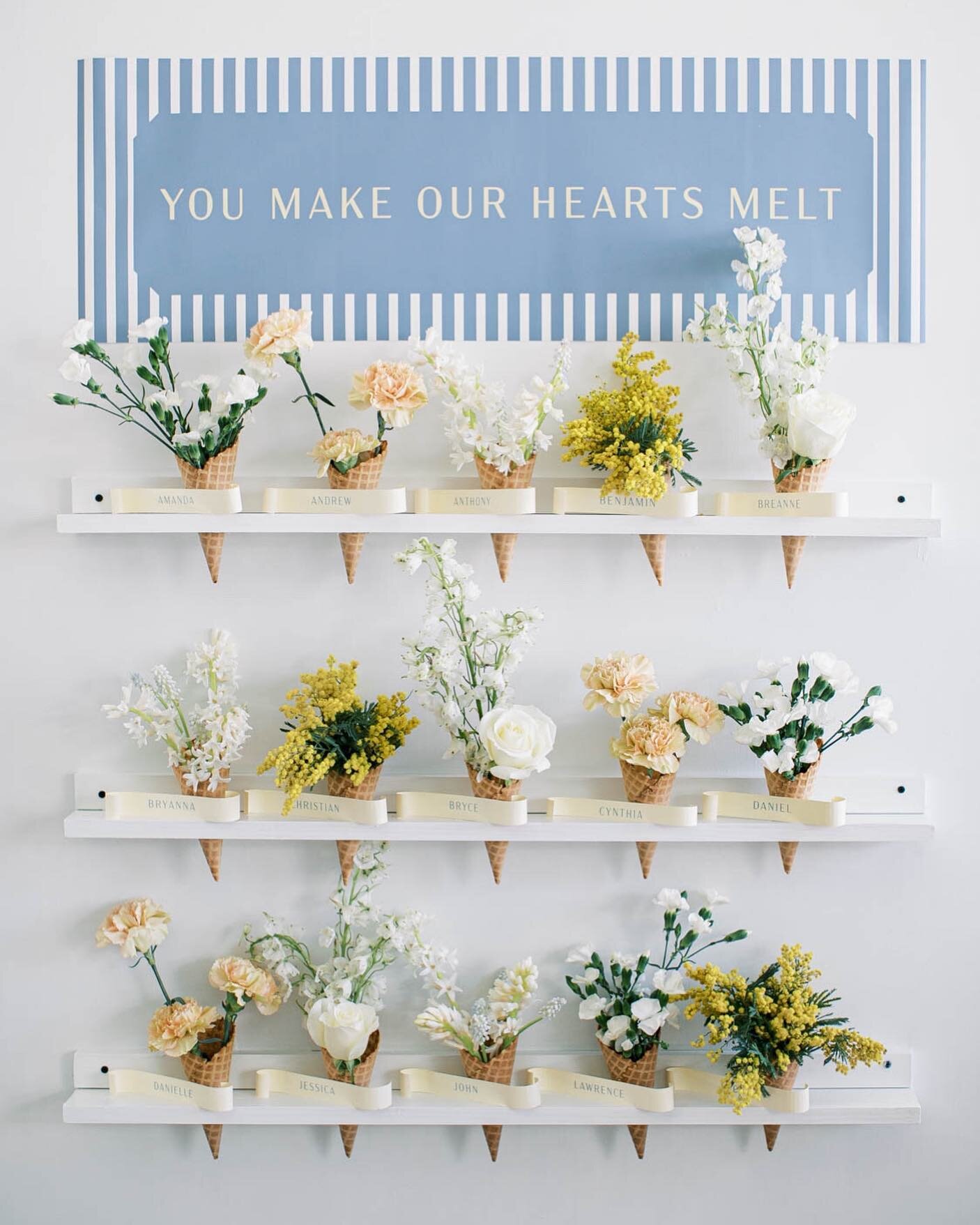 We are screaming over this seating chart inspo from the @merrimonwynne bridal showcase this past weekend - fresh inspo coming at you in 2021! #noboringdetails
⠀⠀⠀⠀⠀⠀⠀⠀⠀
Planning + Event Design: @kasteventsandco 
Photography: @jordanmaunder 
Florals: 