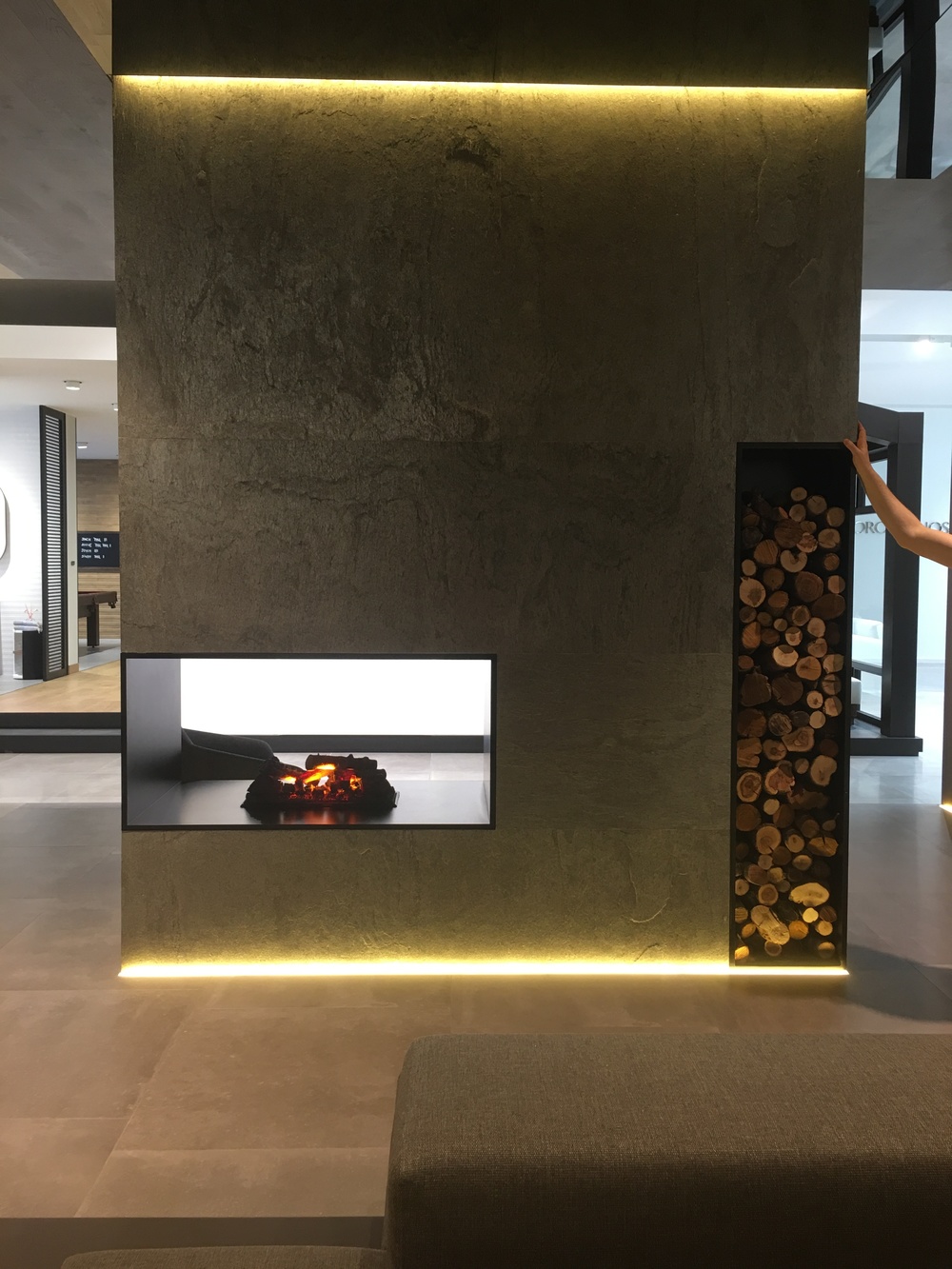 Ultra contemporary fireplace 