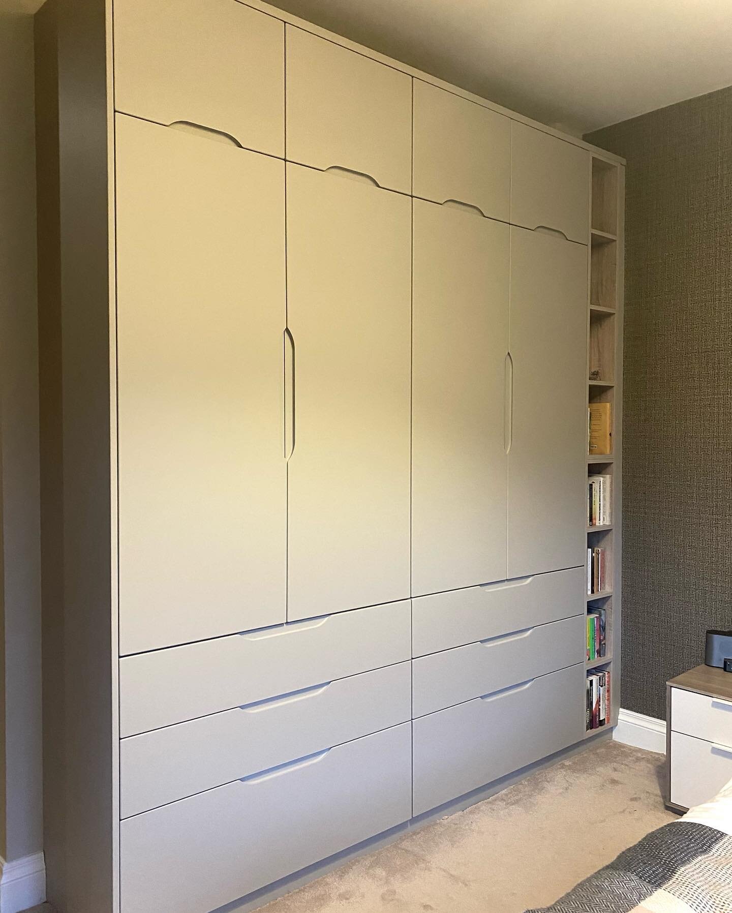 👉🏻 swipe for the before
New master suite wardrobe designed and constructed by our team, with the client&rsquo;s specific requests taken on board. This extra height unit will store away all the seasonal goods, coats and dresses and there&rsquo;s ple