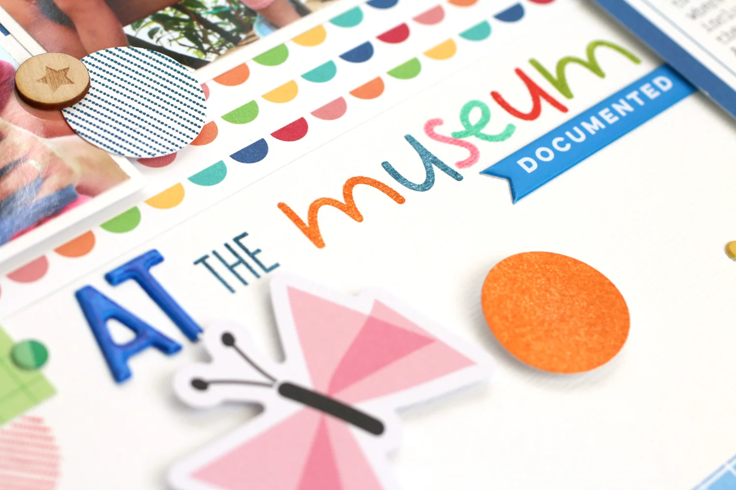 EllesStudio_MeghannAndrew_AtTheMuseum_05.jpg