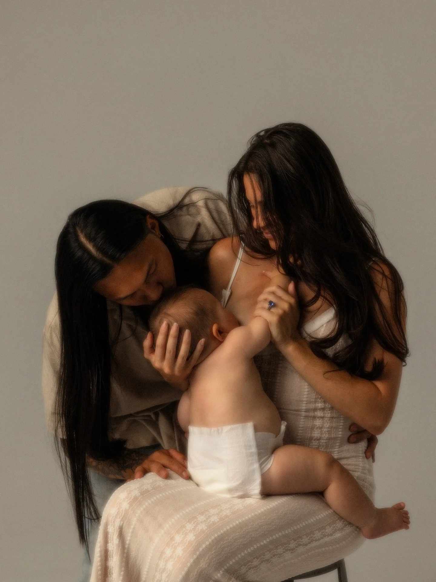 Bonded by love 🤍 #selfportrait 
.
.
#studioelevn #photostudio #saltlakecity #photography #family #familyphotos #selfportraitstudio