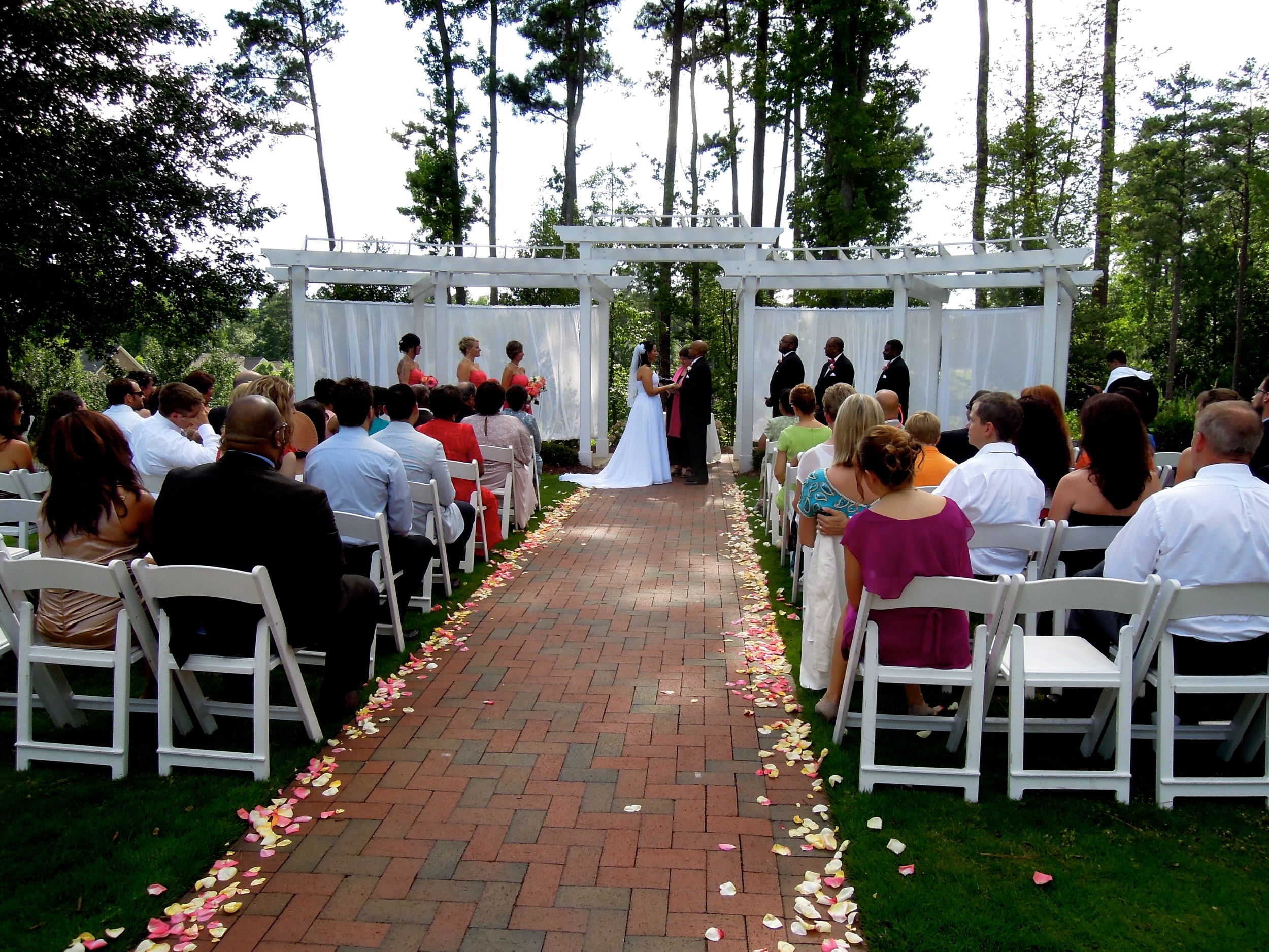   A beautiful wedding in the Jasmine Courtyard of Brier Creek Country Club in Raleigh  