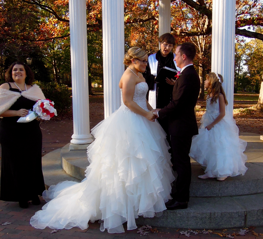  Sweet wedding at the UNC Bell Tower--a sentimental part of their relationship.&nbsp; 