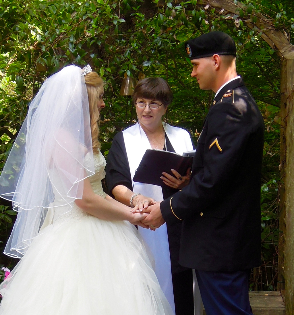  Many military weddings are "hurry-up" affairs and Kayelily is happy to accommodate these sweet couples.&nbsp; 